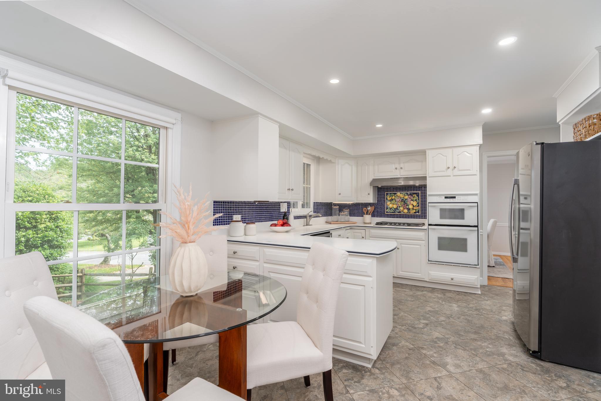 FOX HILLS - Residential