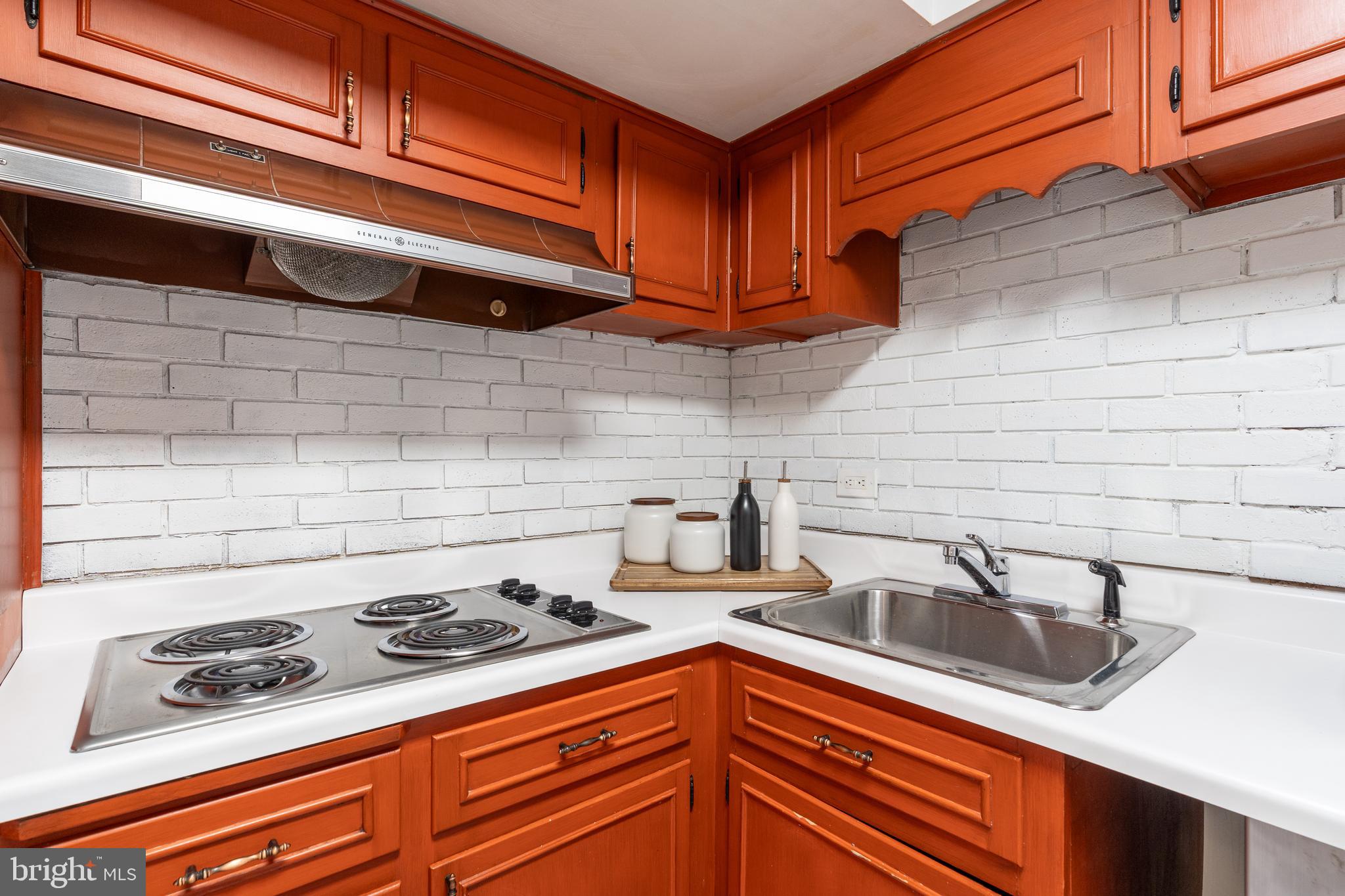 FOX HILLS - Residential