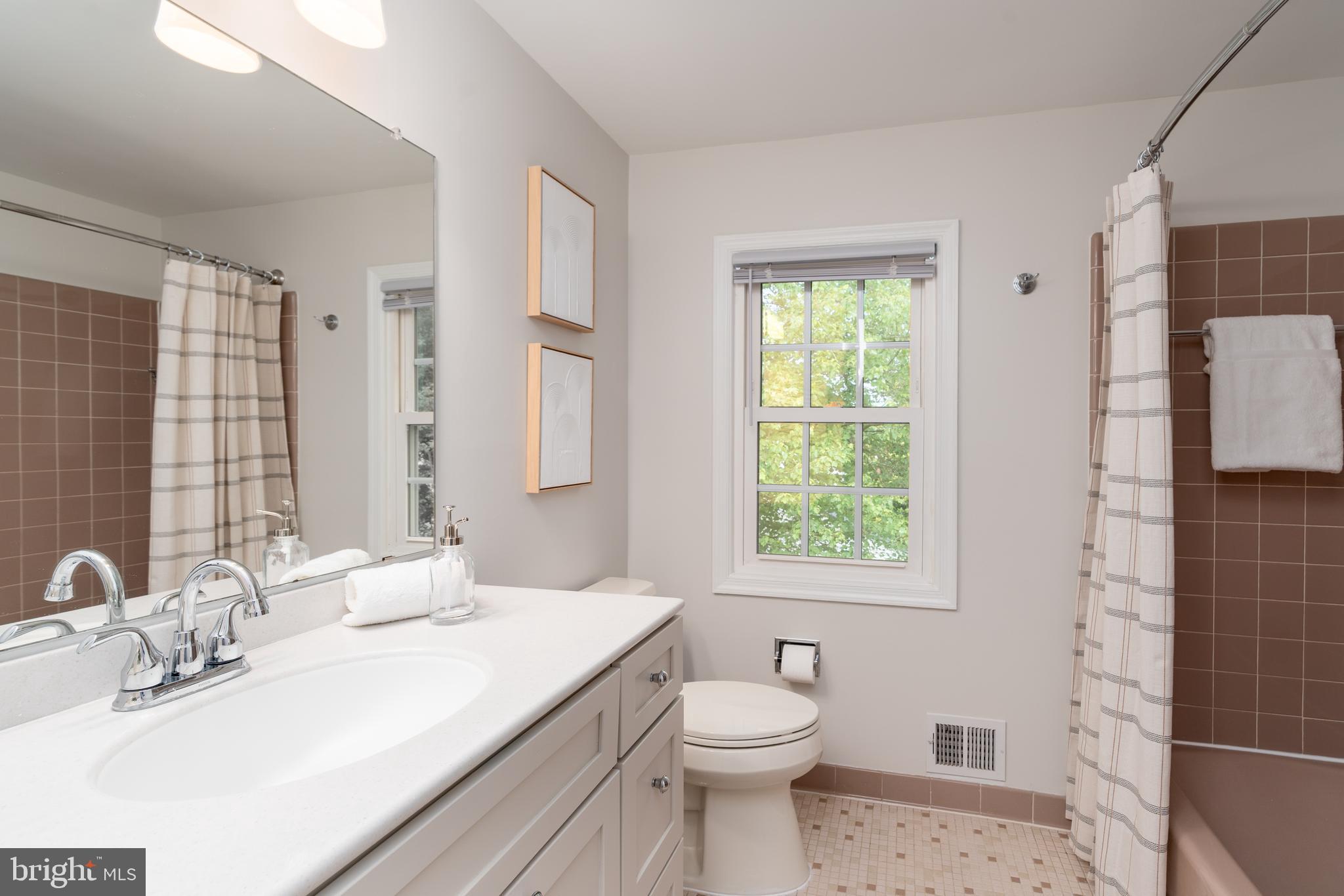 FOX HILLS - Residential