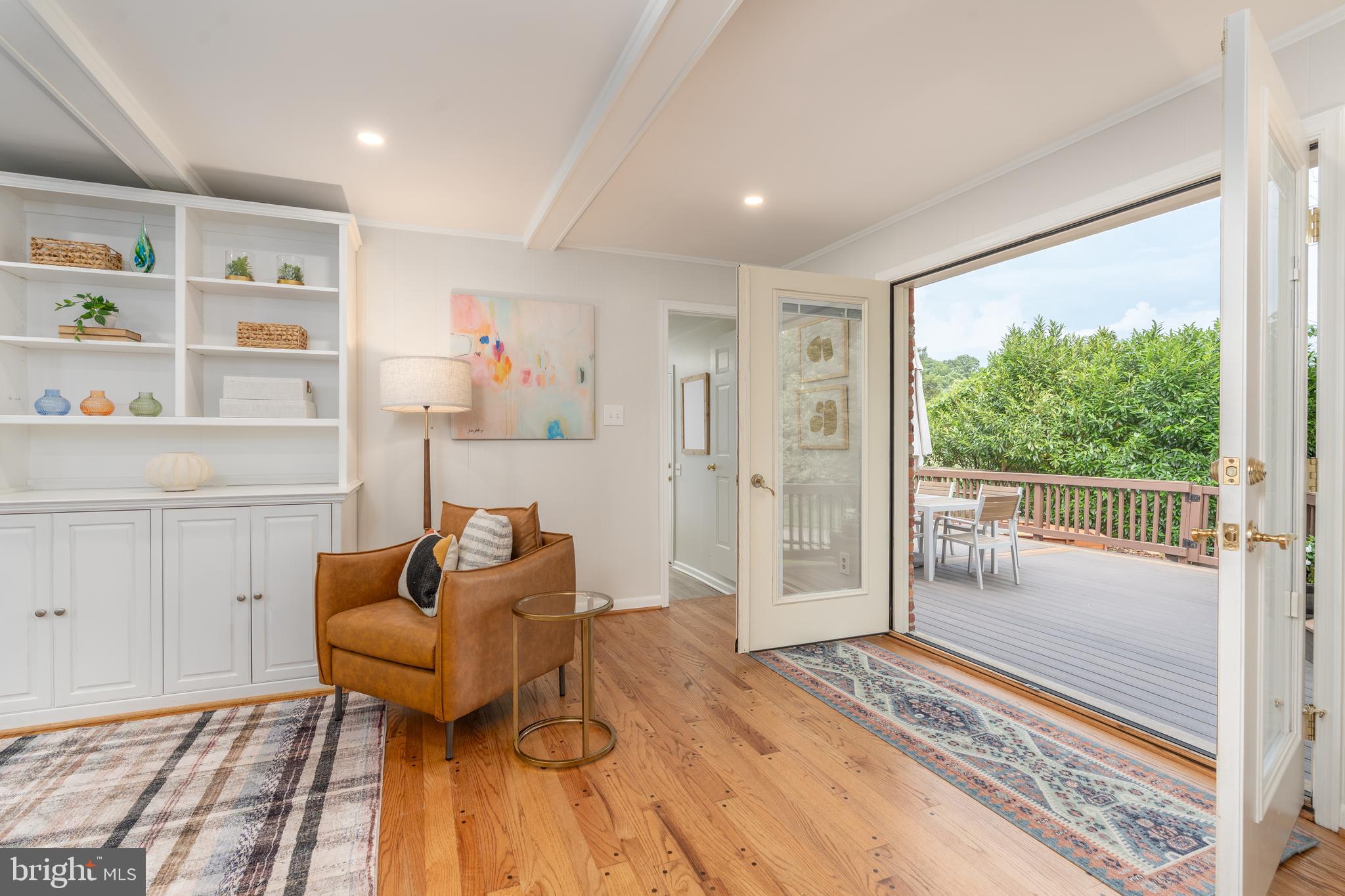 FOX HILLS - Residential