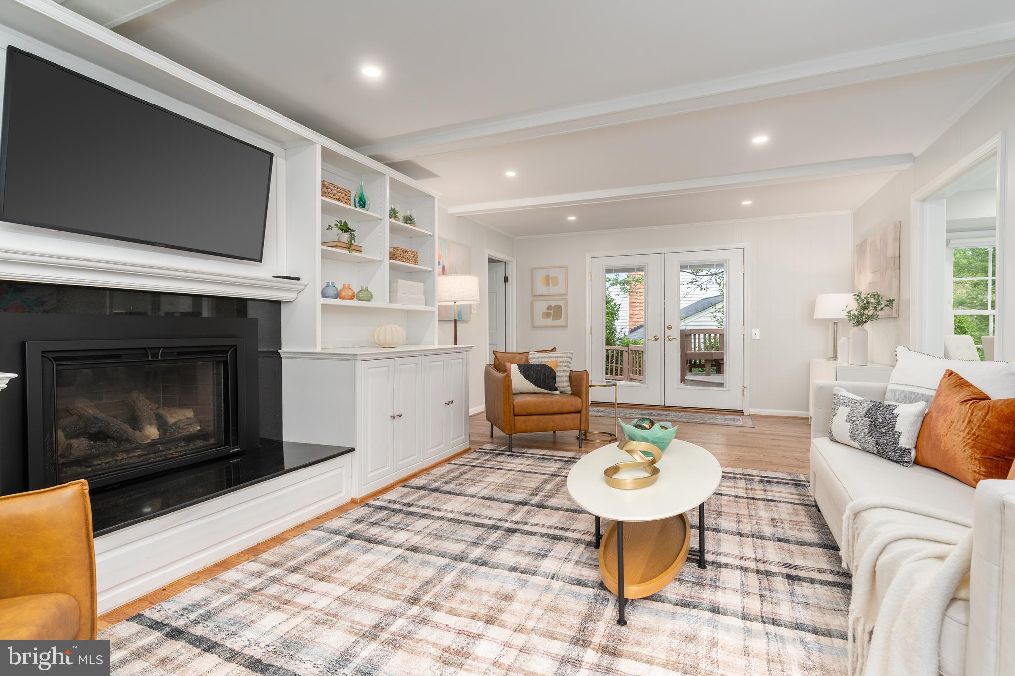 FOX HILLS - Residential