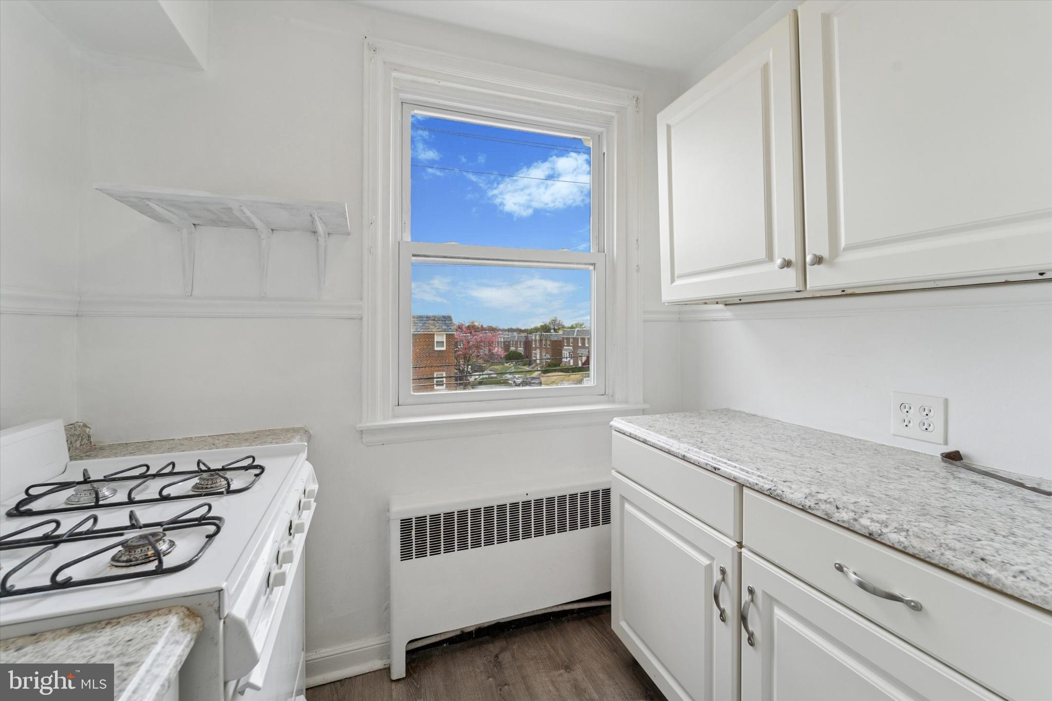 OXFORD CIRCLE - Residential Income