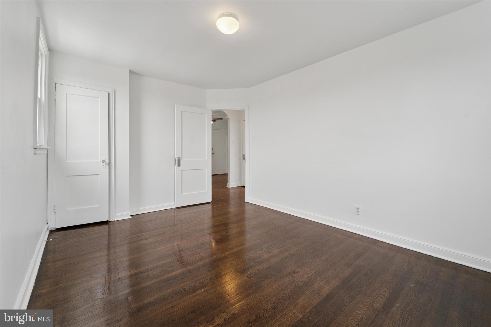 OXFORD CIRCLE - Residential Income