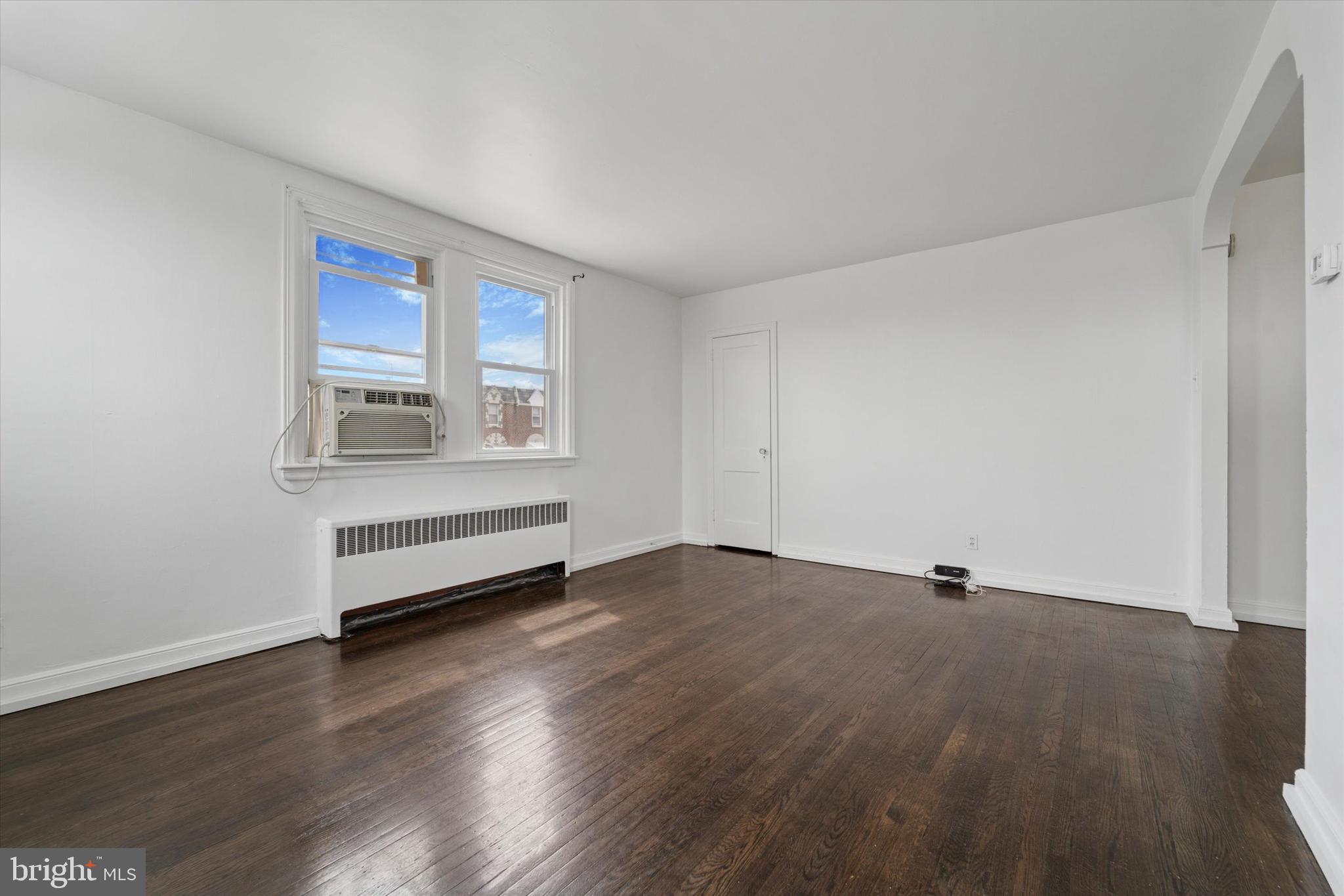 OXFORD CIRCLE - Residential Income