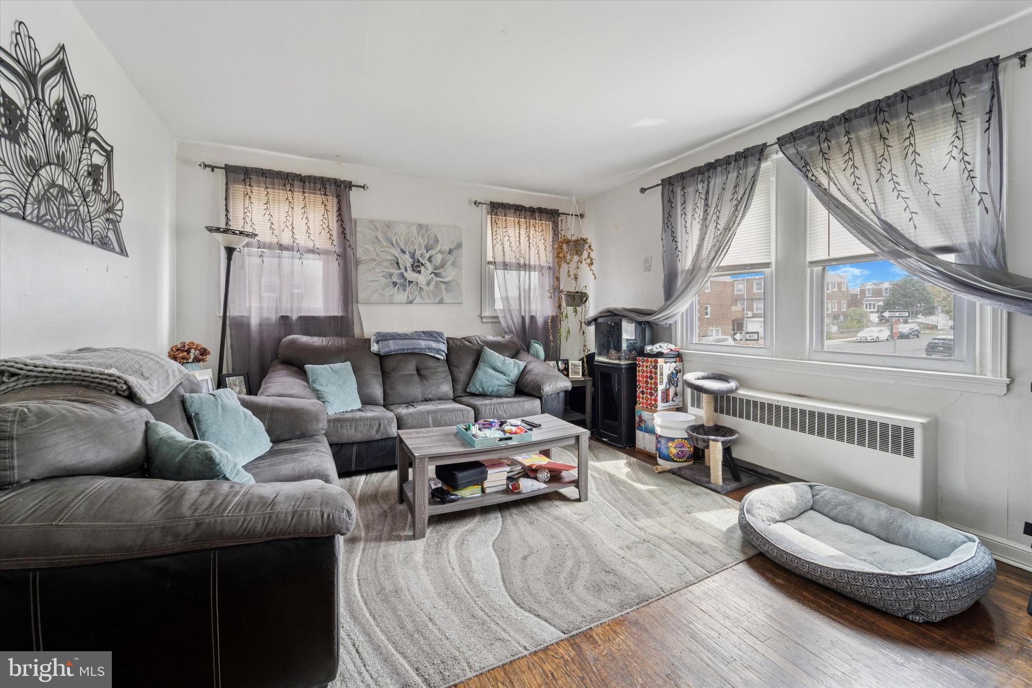 OXFORD CIRCLE - Residential Income