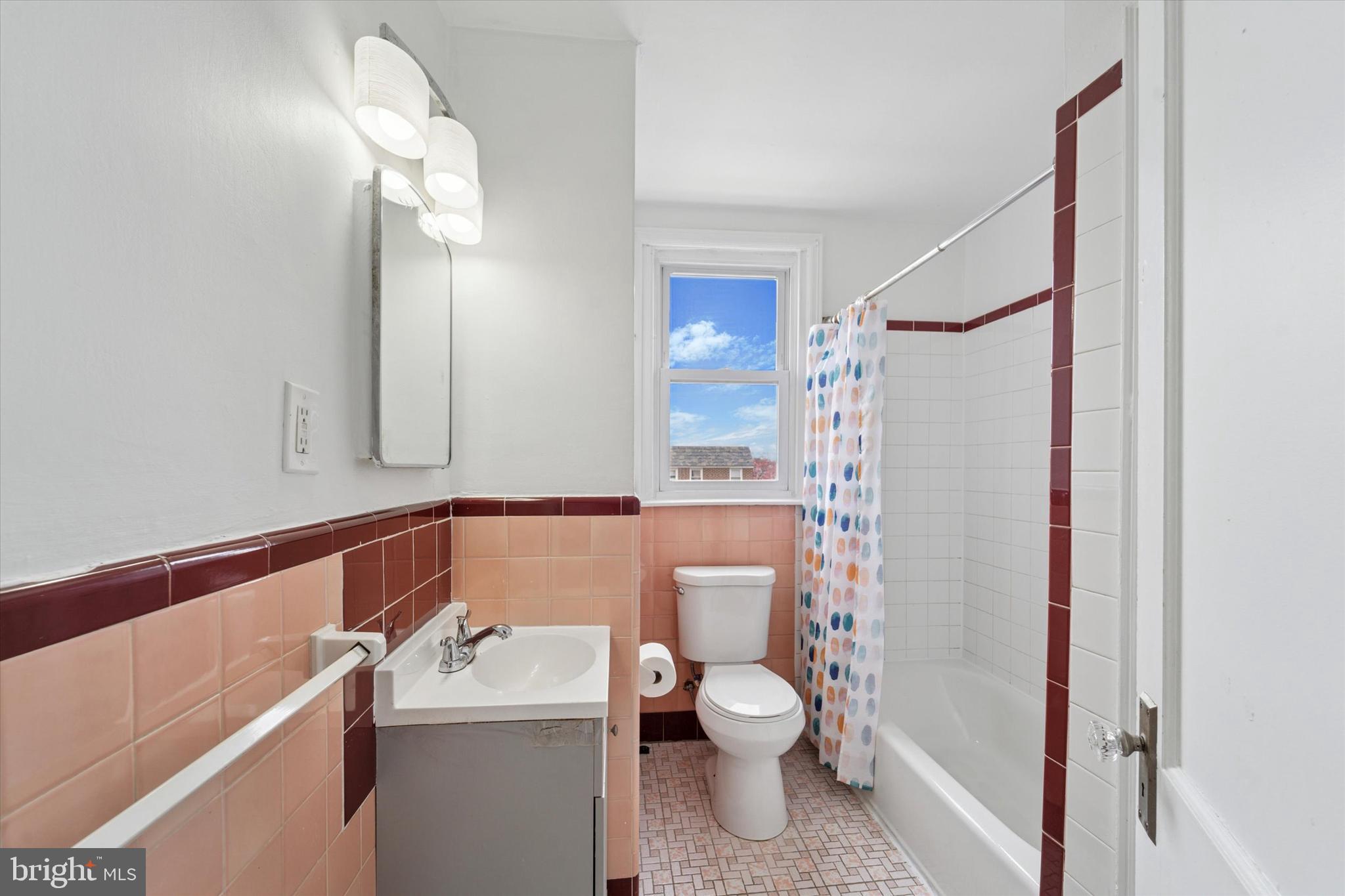 OXFORD CIRCLE - Residential Income