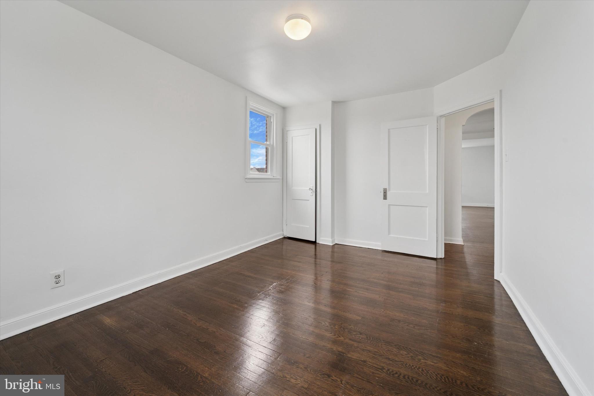 OXFORD CIRCLE - Residential Income