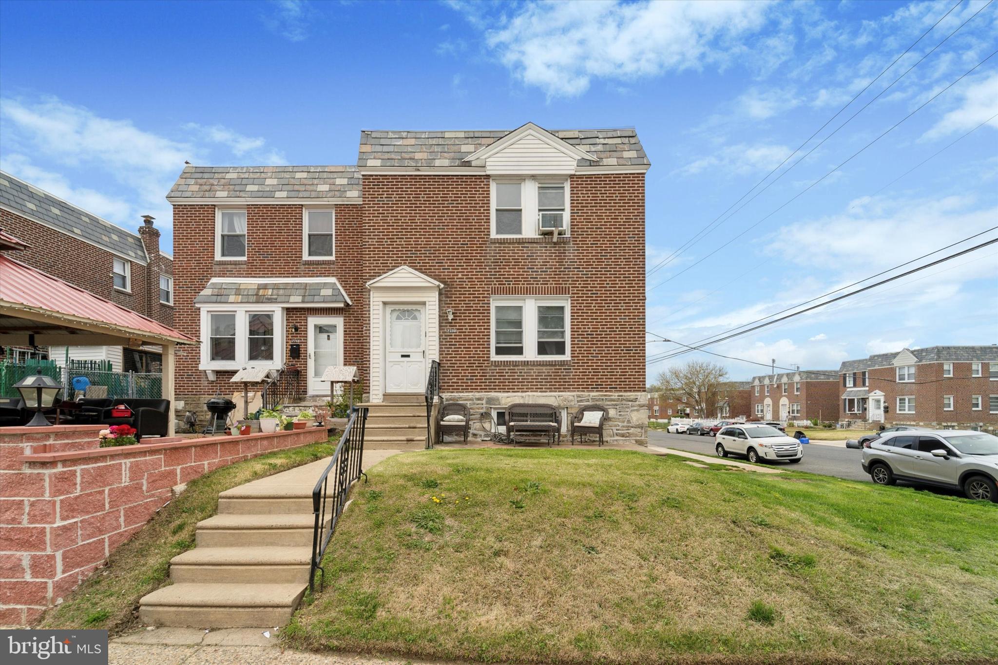 OXFORD CIRCLE - Residential Income