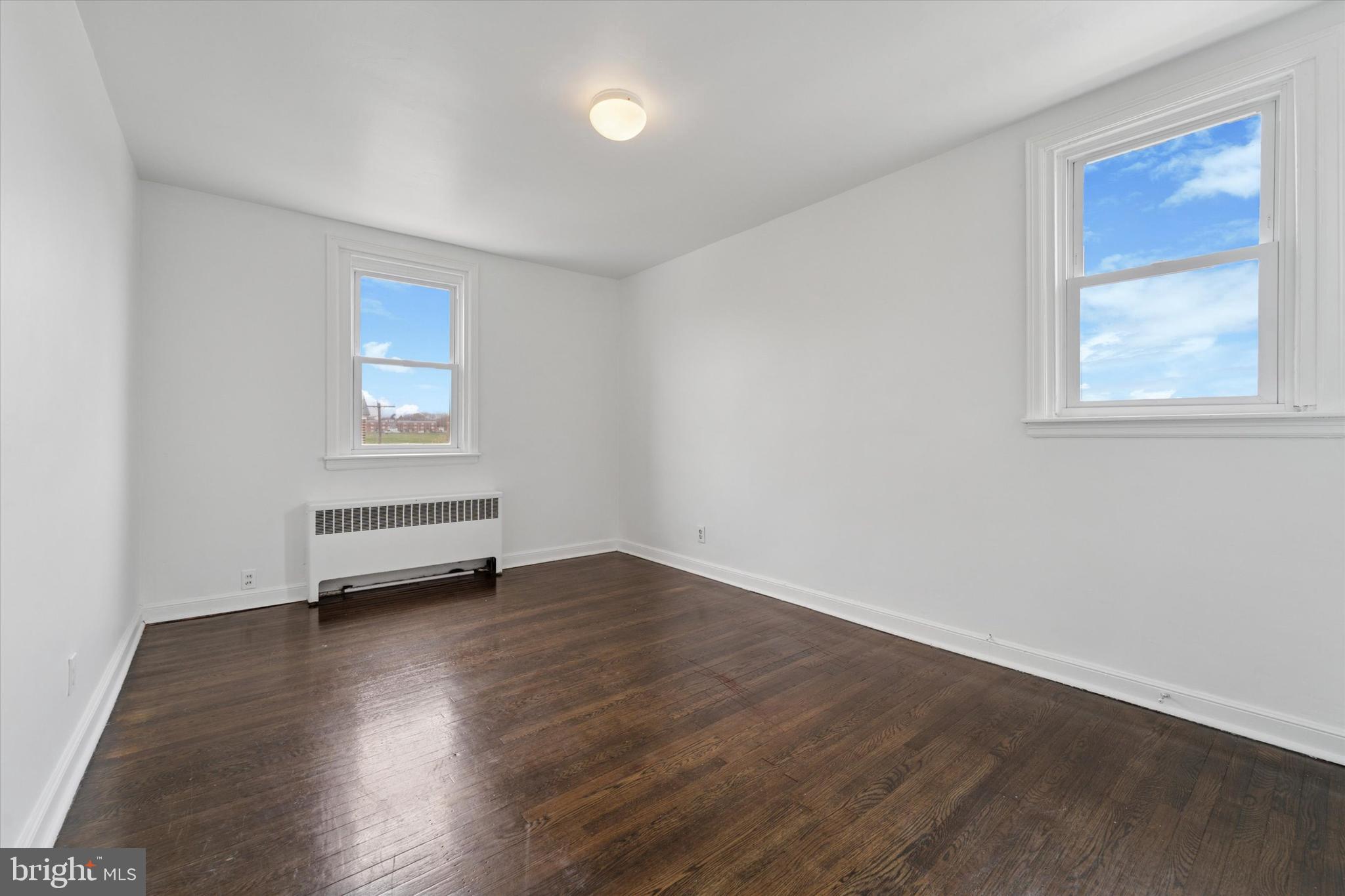 OXFORD CIRCLE - Residential Income