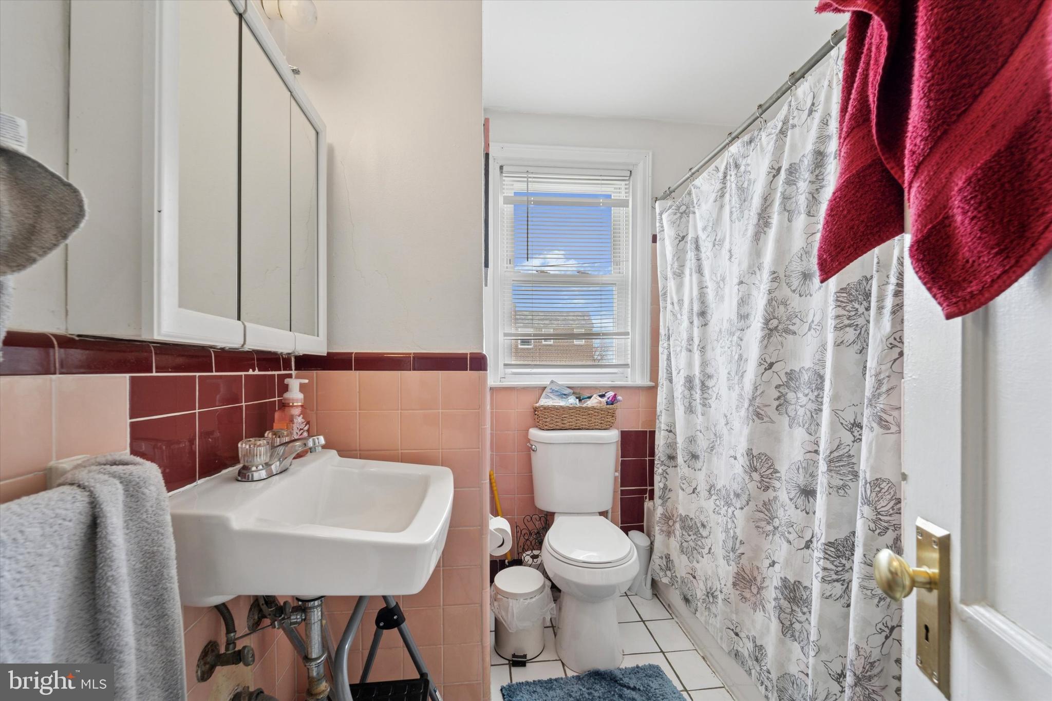 OXFORD CIRCLE - Residential Income