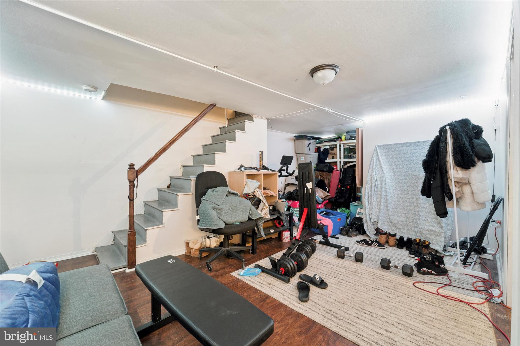 OXFORD CIRCLE - Residential Income