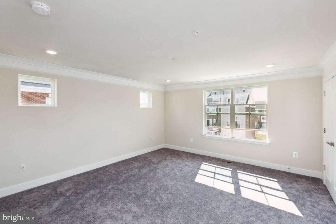 ST CHARLES TOWNS - Residential Lease