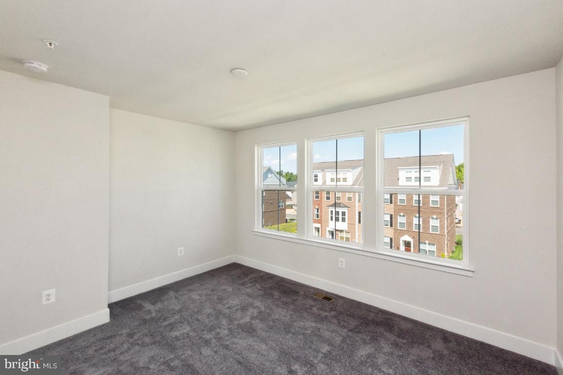 ST CHARLES TOWNS - Residential Lease