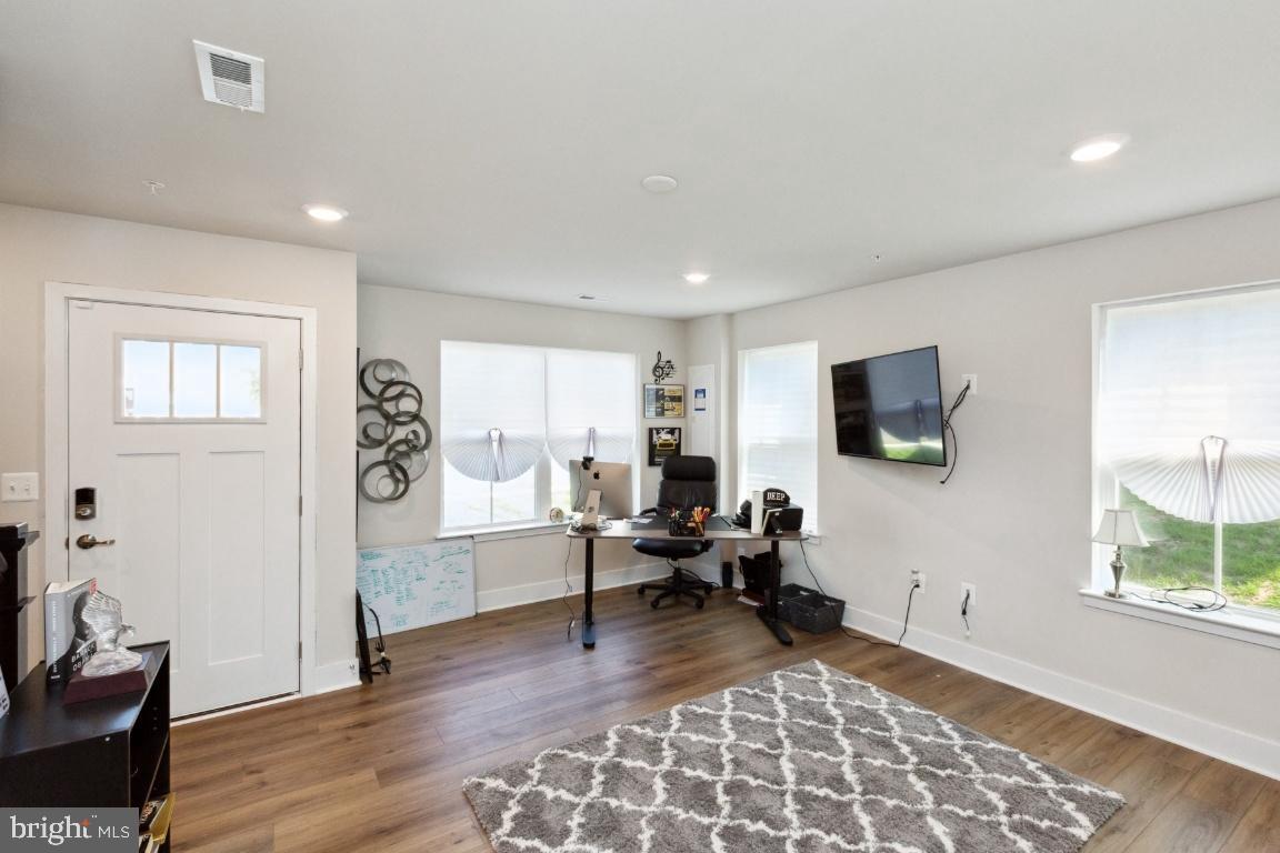 ST CHARLES TOWNS - Residential Lease