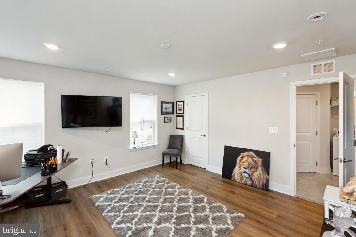 ST CHARLES TOWNS - Residential Lease