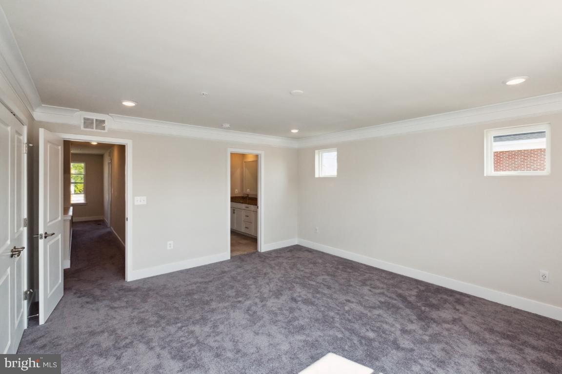 ST CHARLES TOWNS - Residential Lease