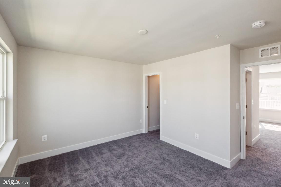 ST CHARLES TOWNS - Residential Lease