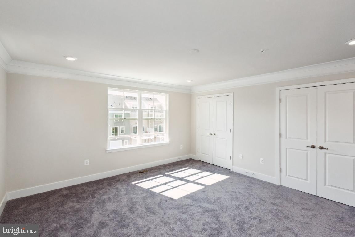 ST CHARLES TOWNS - Residential Lease