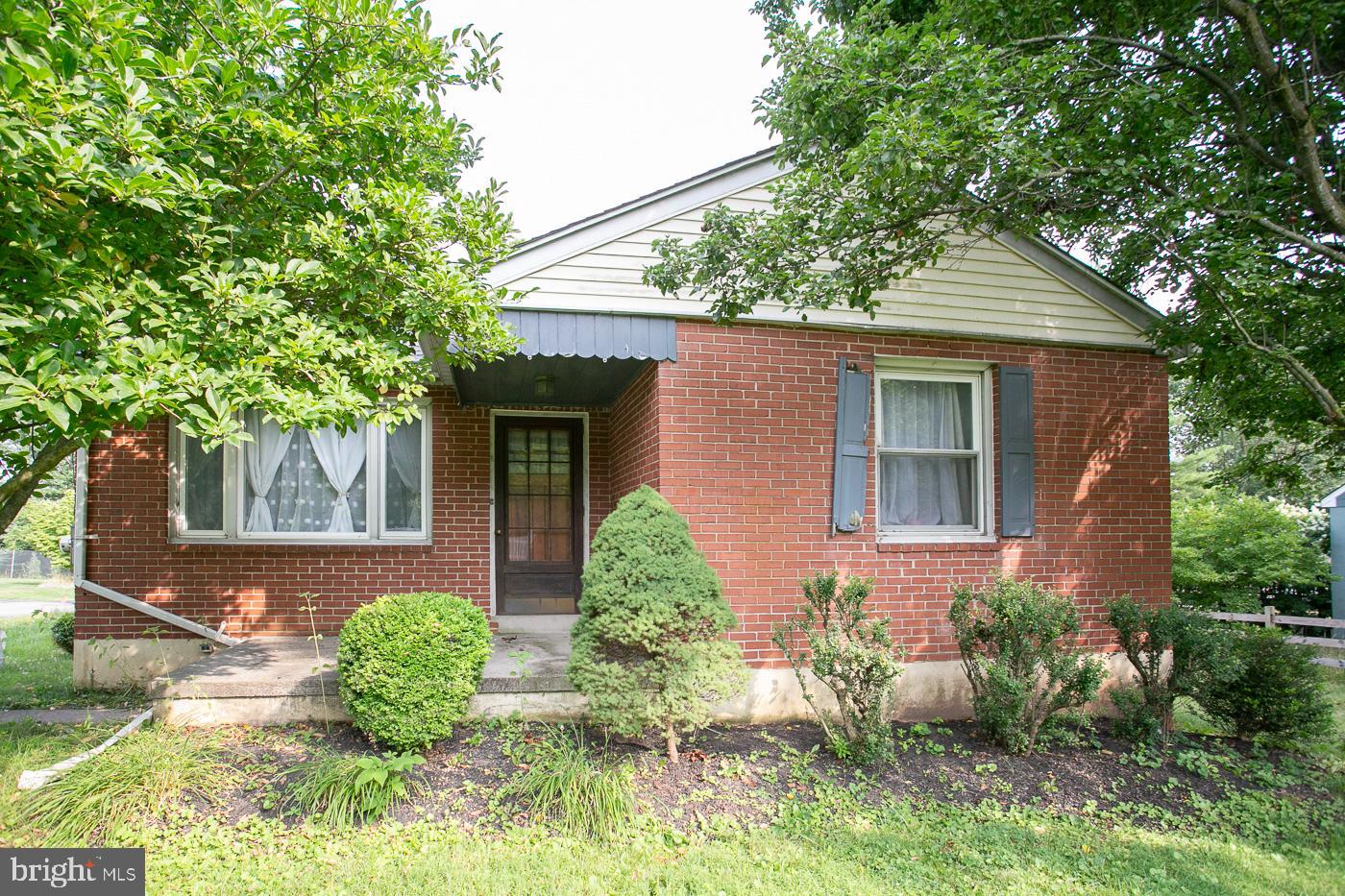 2916 WHITEHALL ROAD