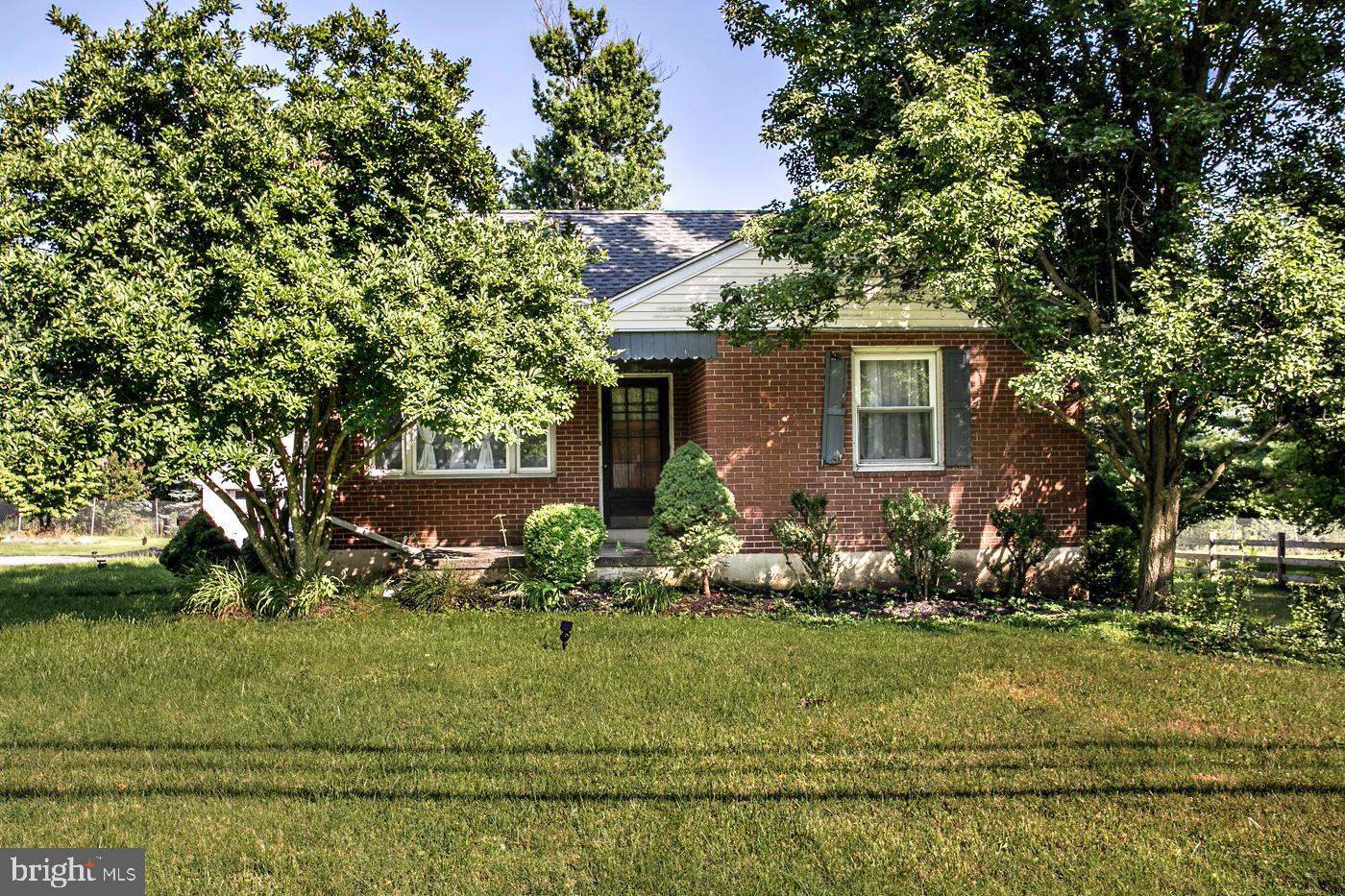 2916 WHITEHALL ROAD