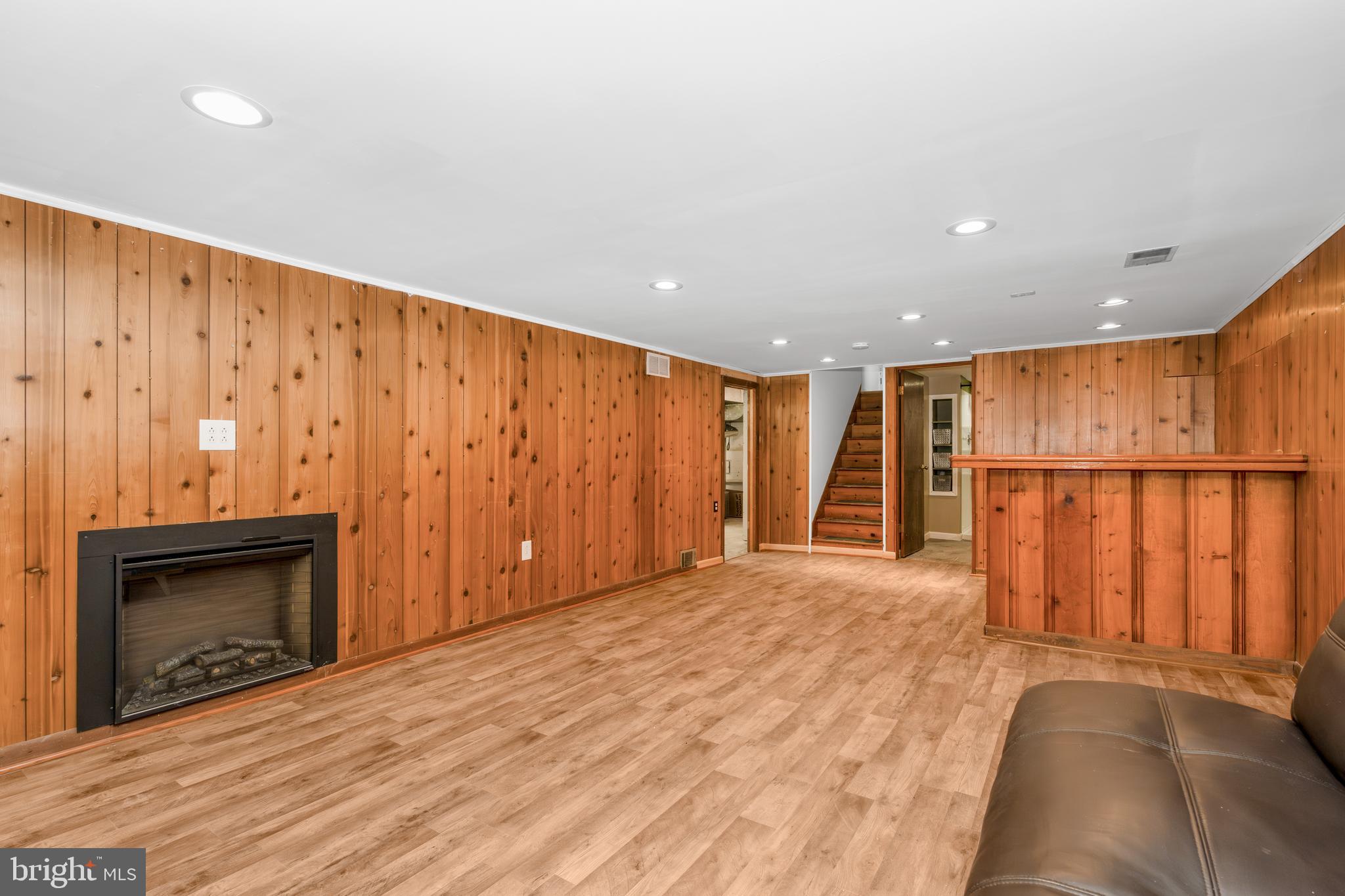 GREENBERRY HILLS - Residential