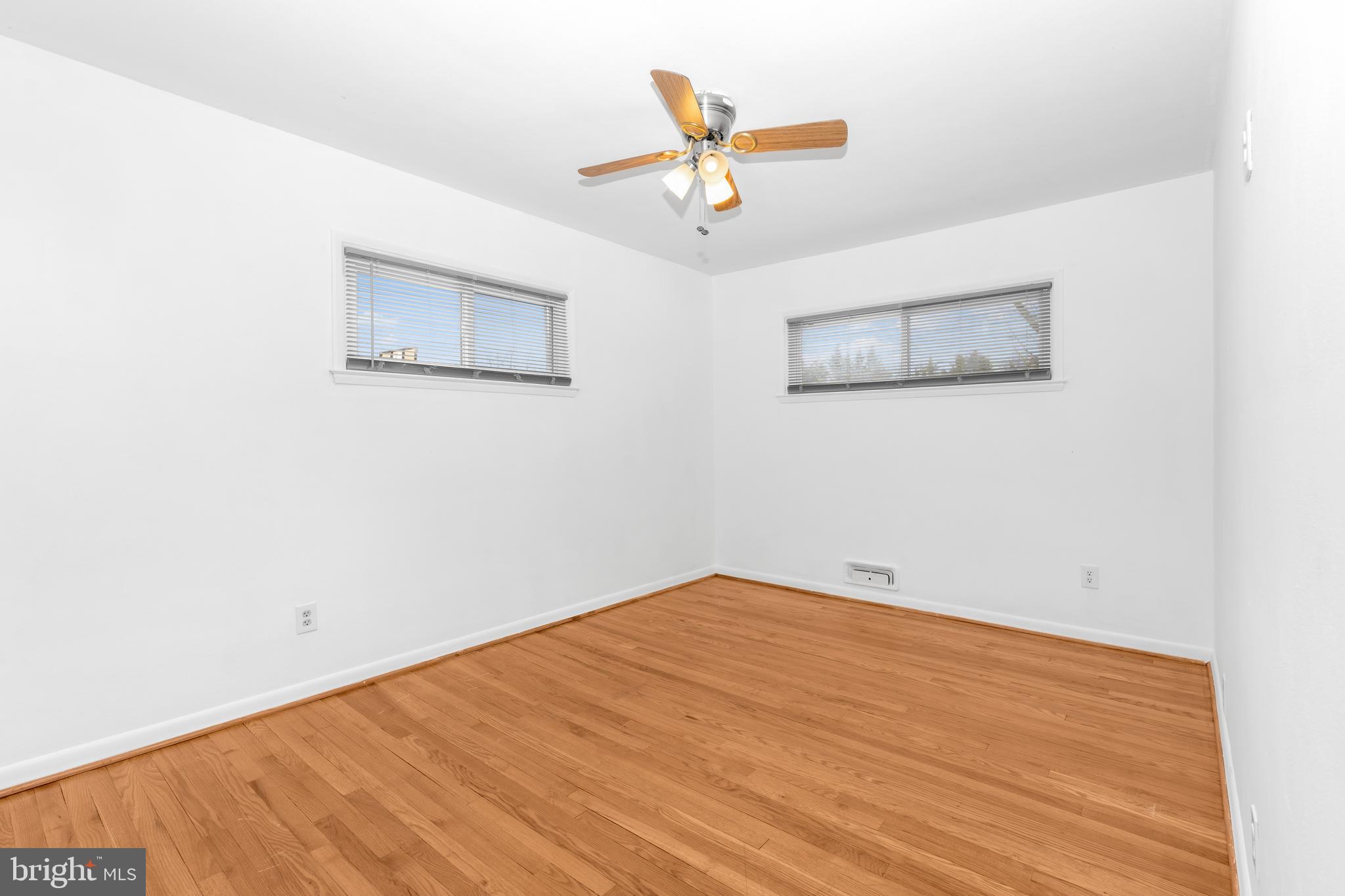 GREENBERRY HILLS - Residential