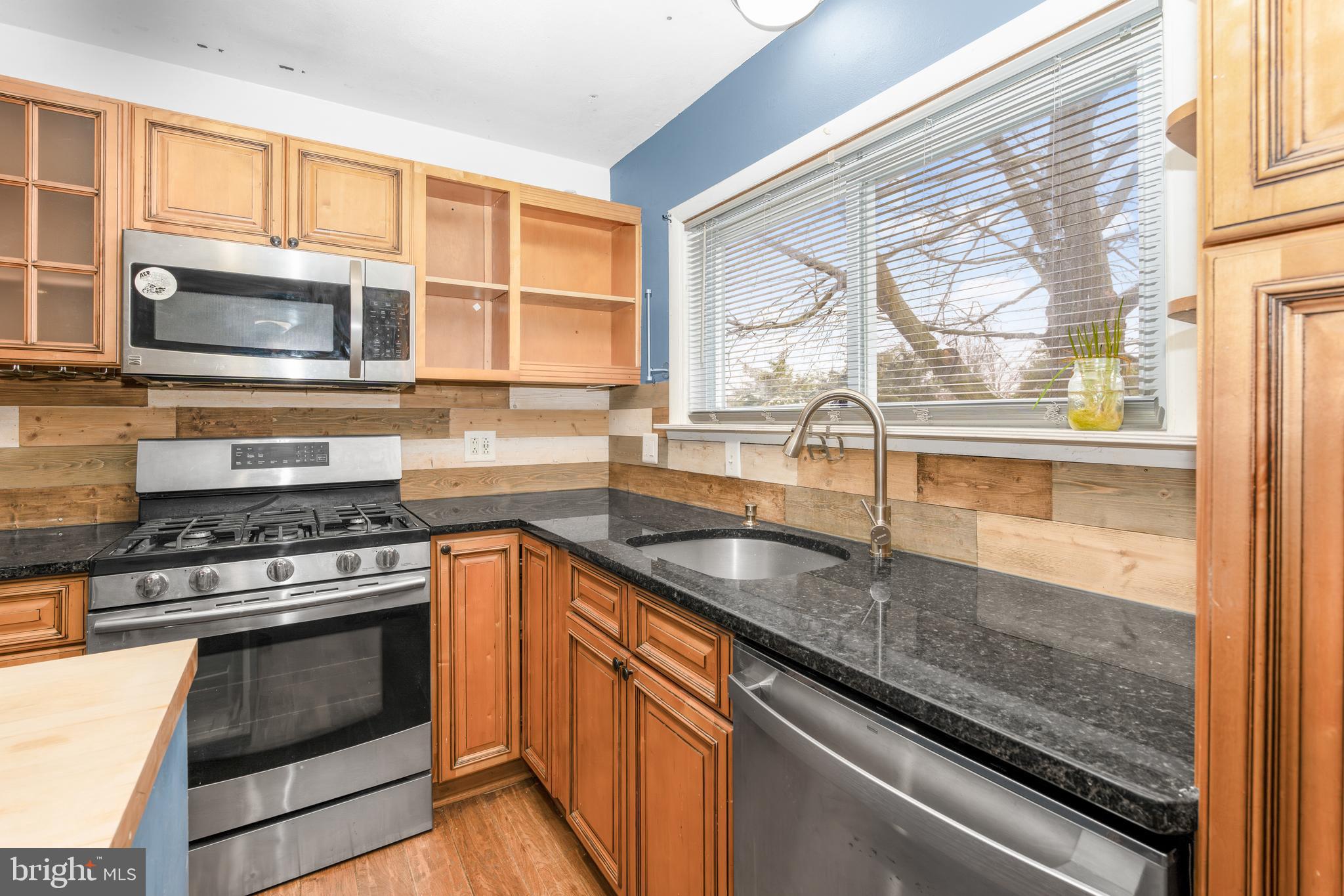 GREENBERRY HILLS - Residential