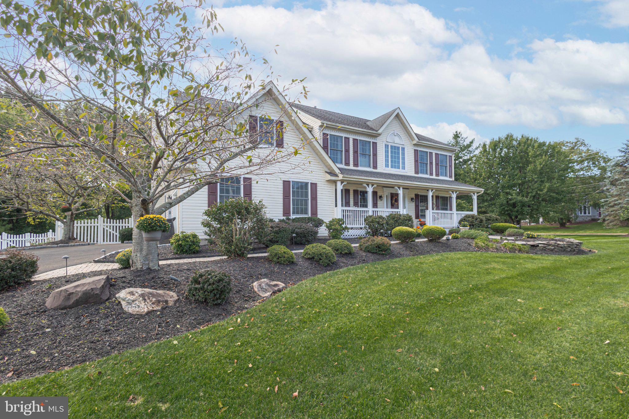 7 MUSTANG COURT