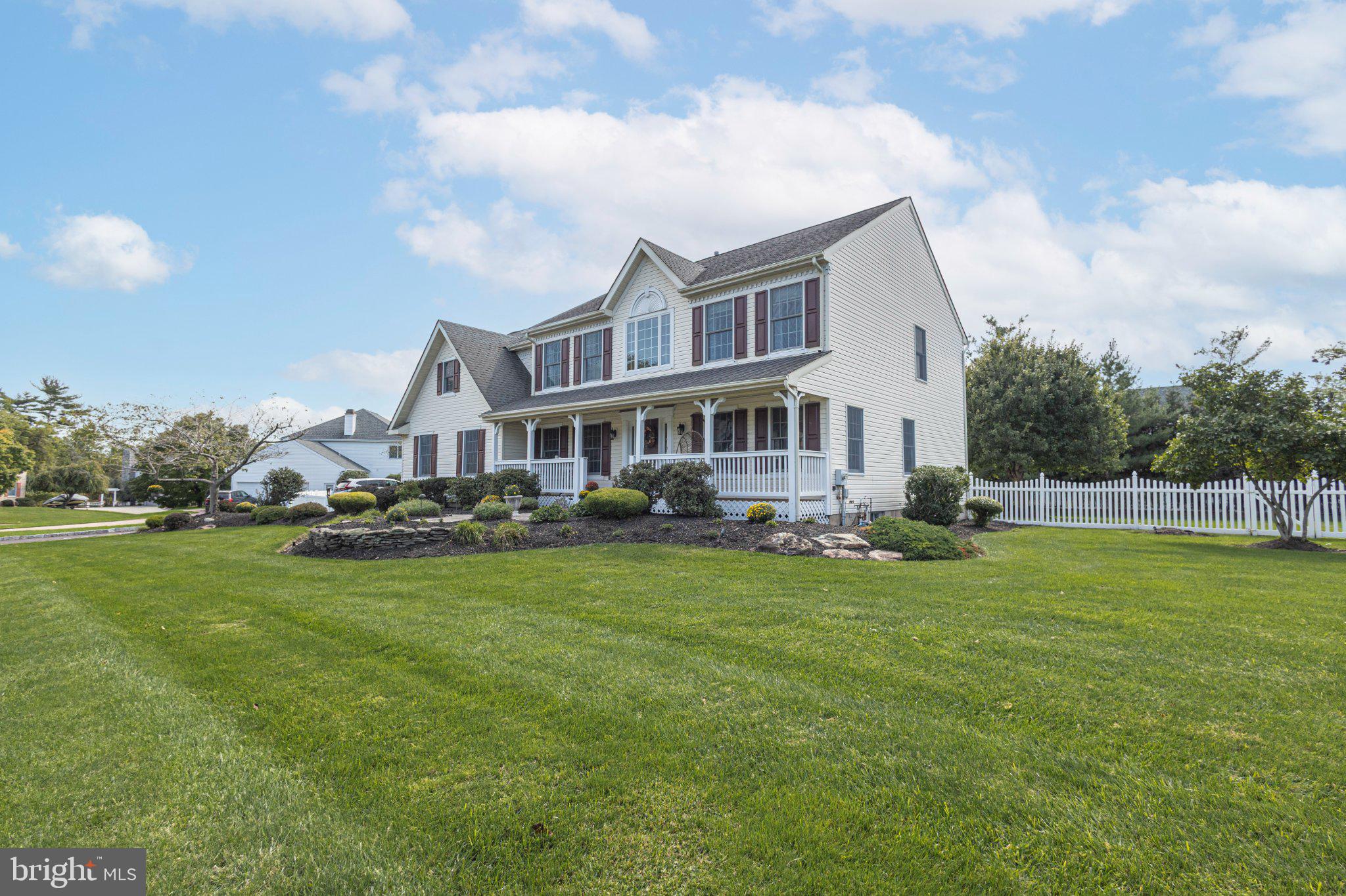 7 MUSTANG COURT
