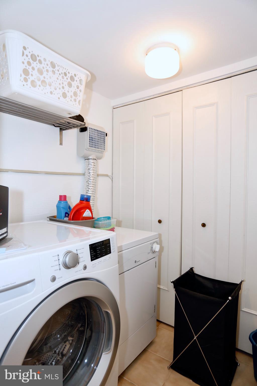 GEORGETOWN VILLAGE - Residential Lease