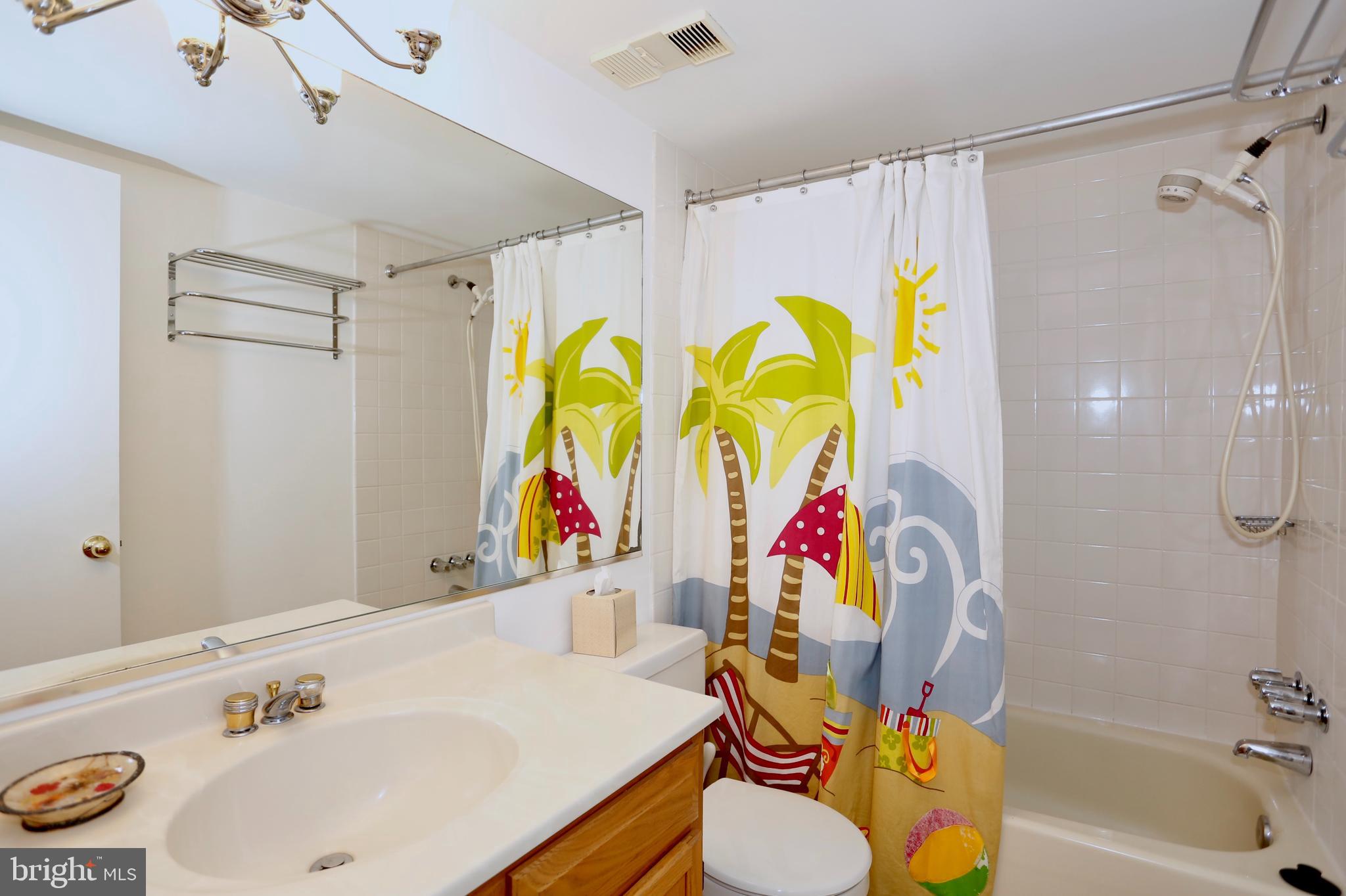 GEORGETOWN VILLAGE - Residential Lease