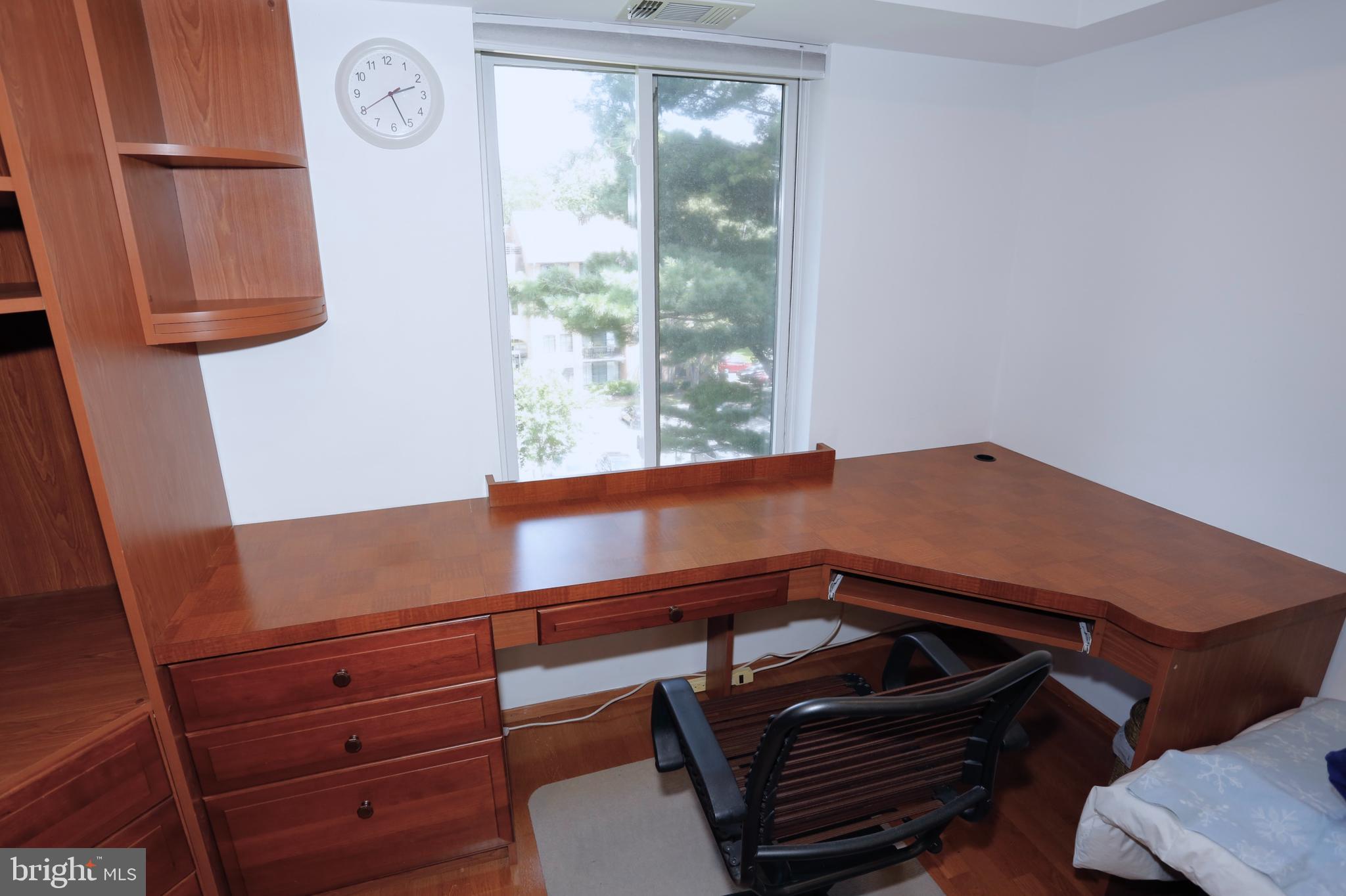 GEORGETOWN VILLAGE - Residential Lease