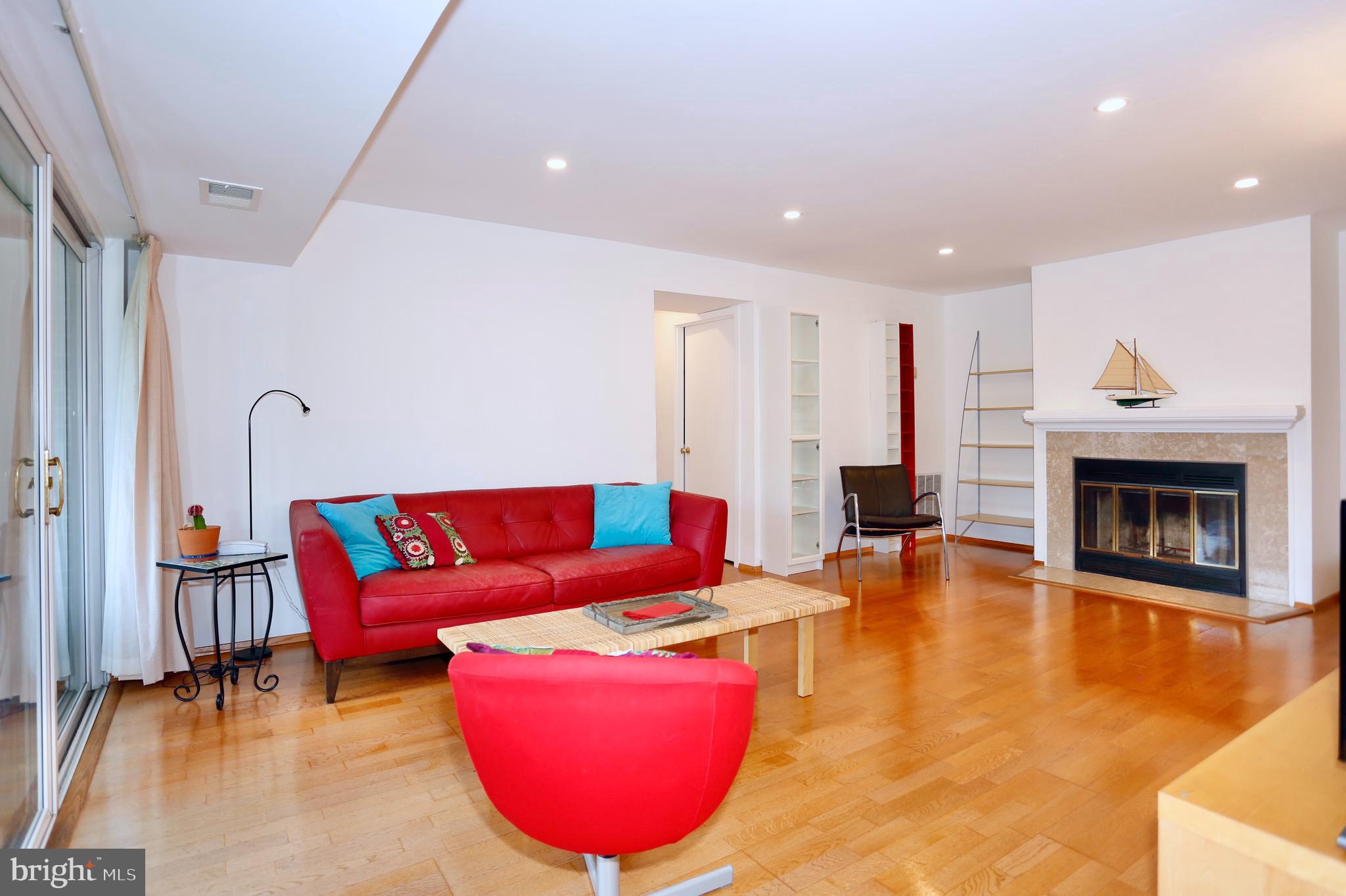 GEORGETOWN VILLAGE - Residential Lease