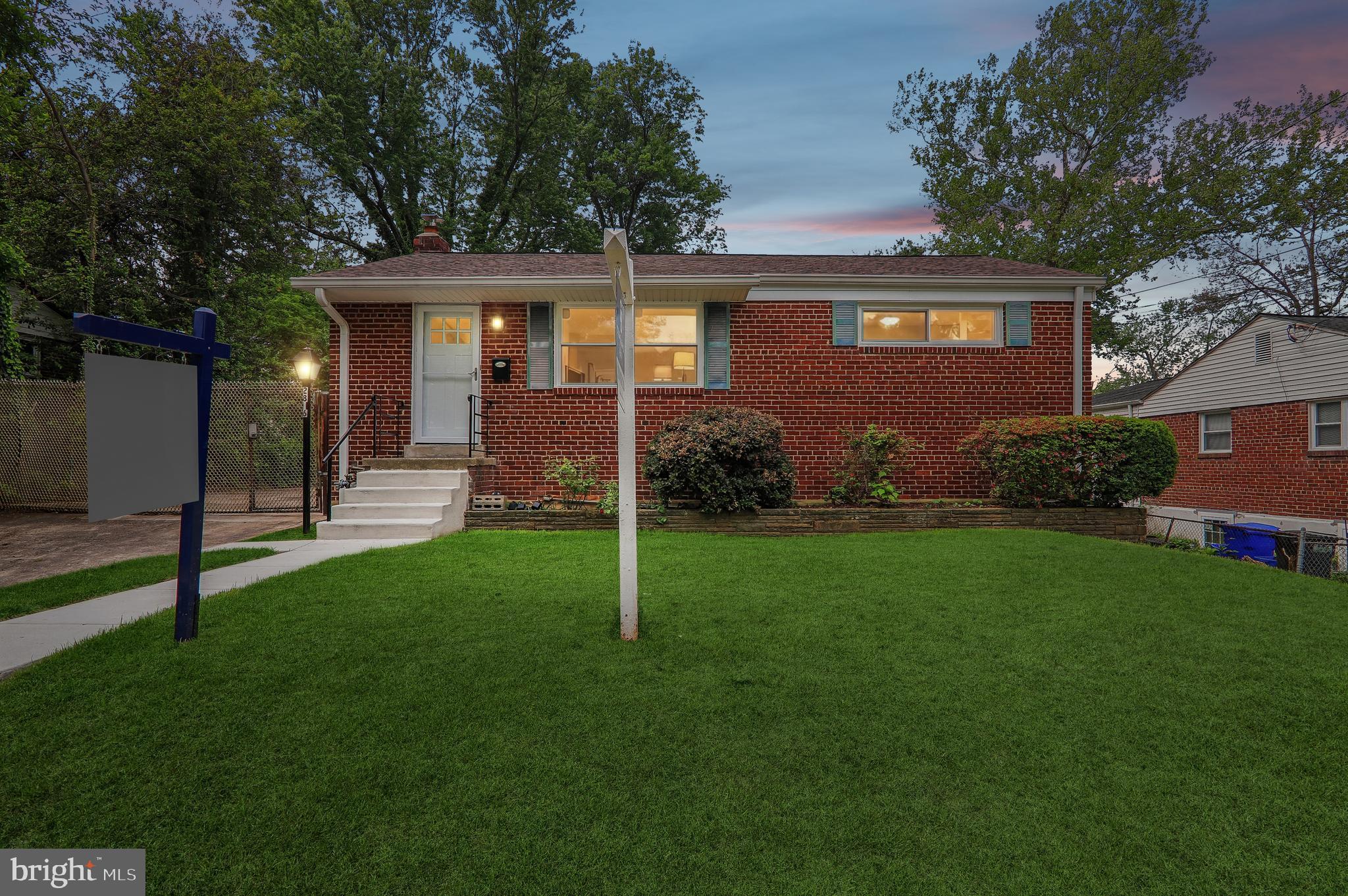 WHEATON CREST - Residential