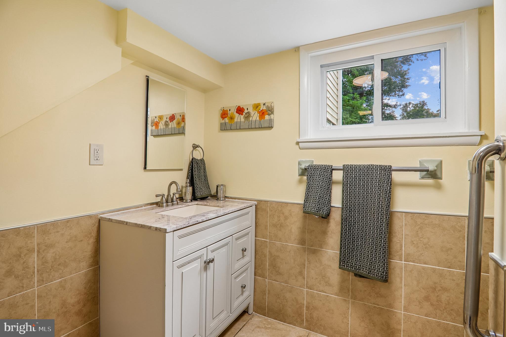 WHEATON CREST - Residential