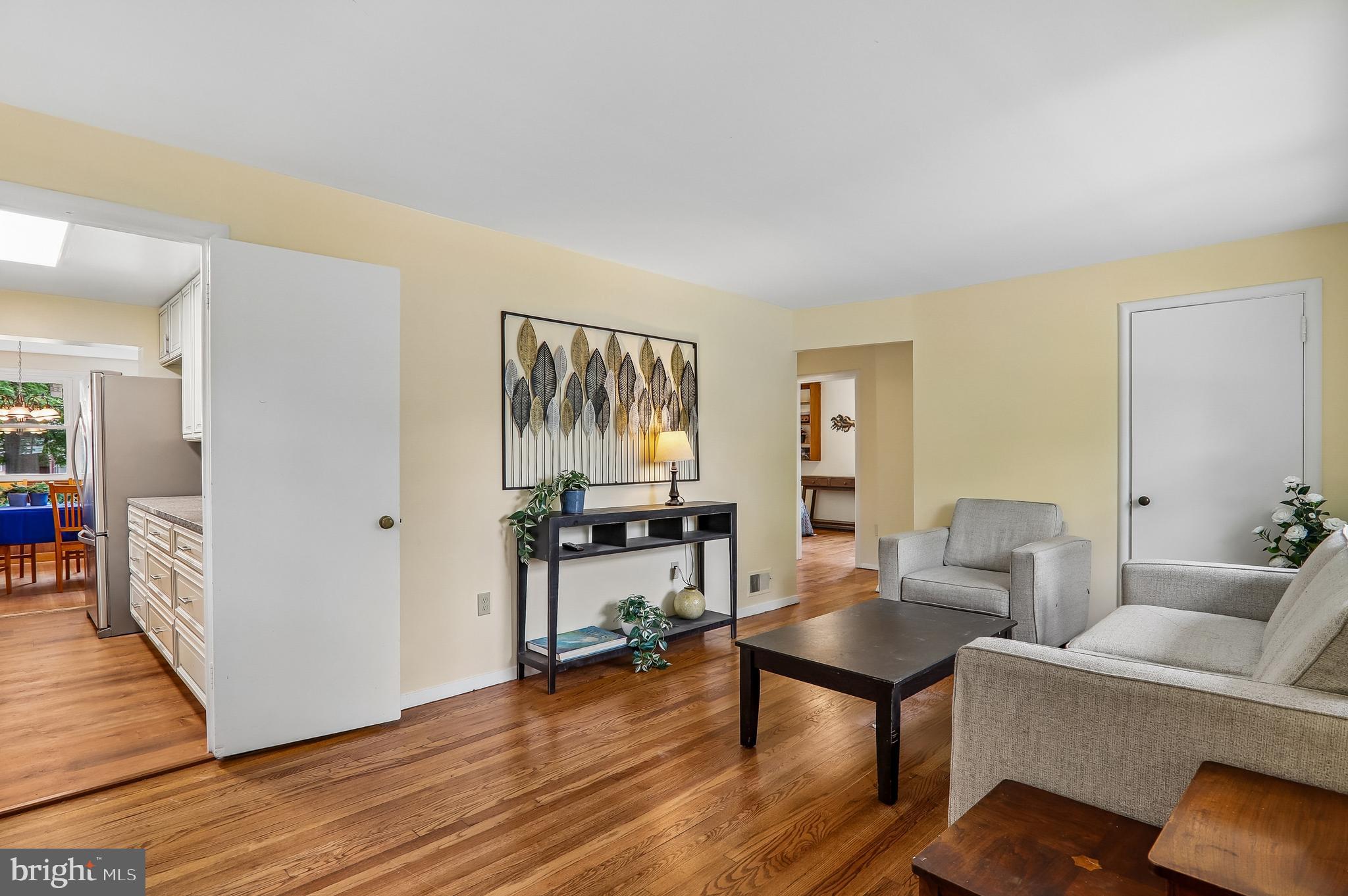 WHEATON CREST - Residential