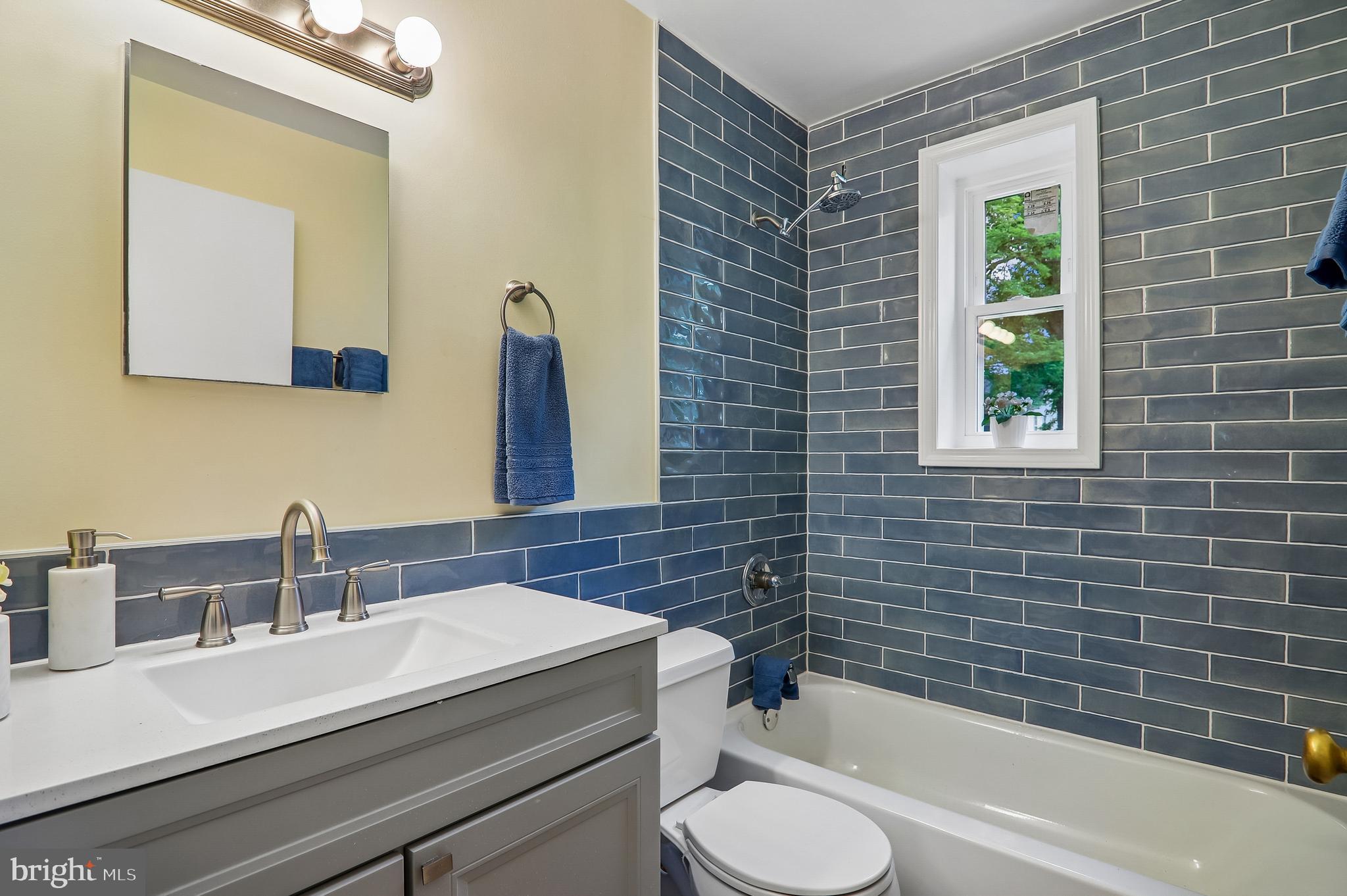 WHEATON CREST - Residential