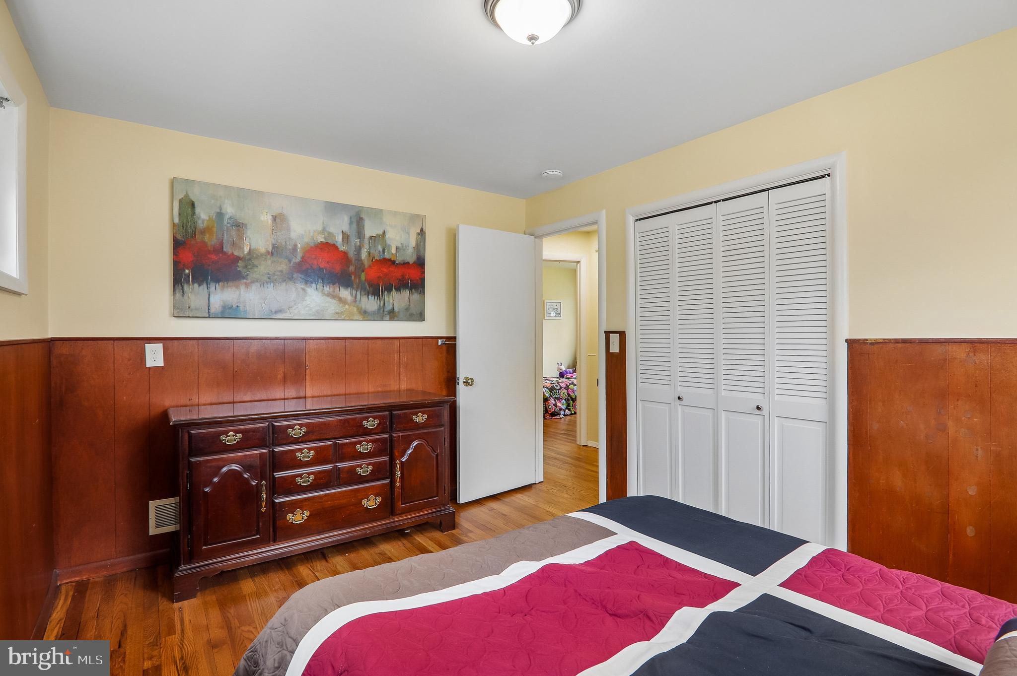 WHEATON CREST - Residential