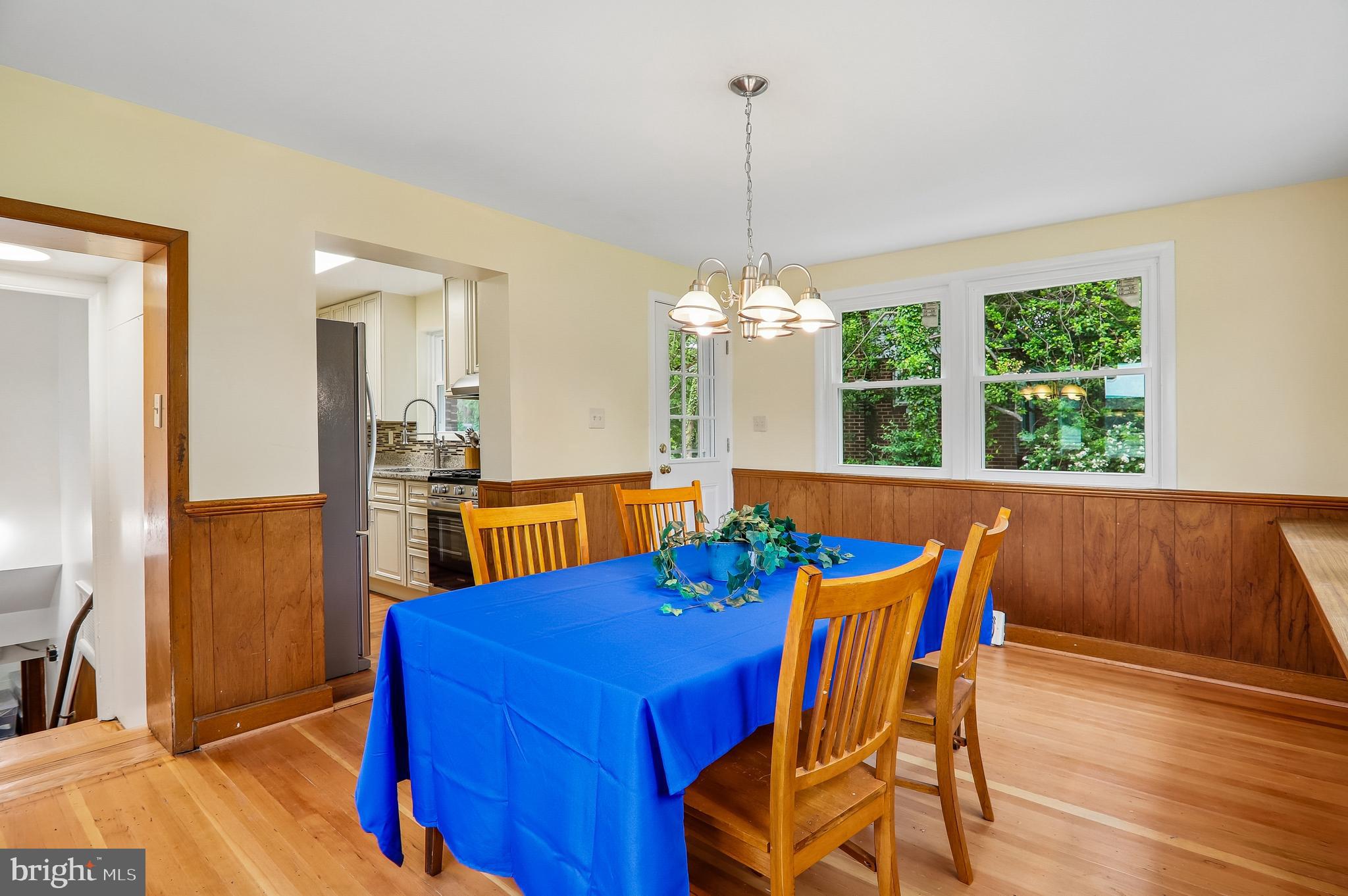 WHEATON CREST - Residential