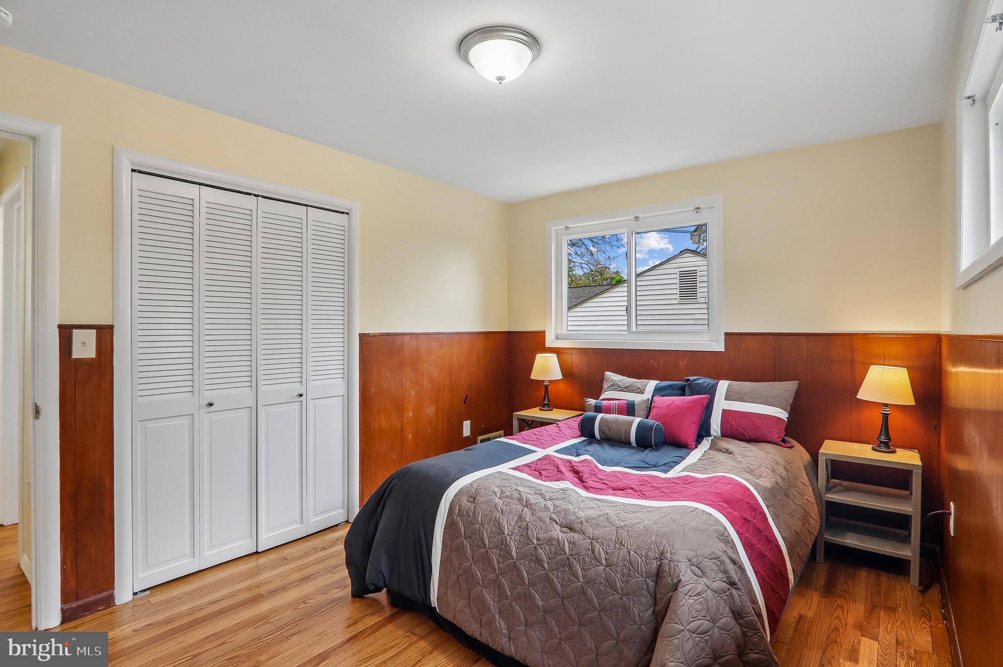 WHEATON CREST - Residential