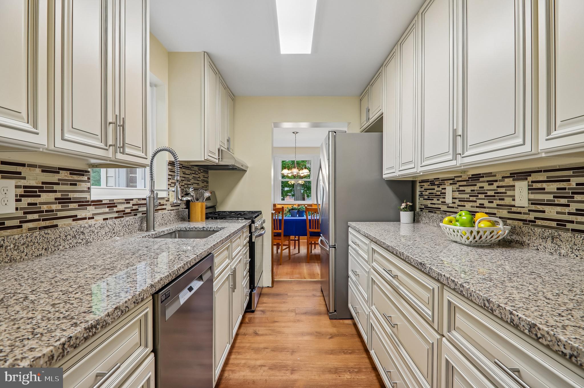 WHEATON CREST - Residential