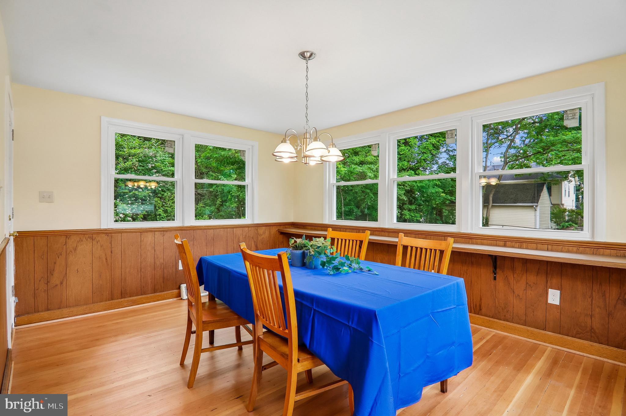 WHEATON CREST - Residential