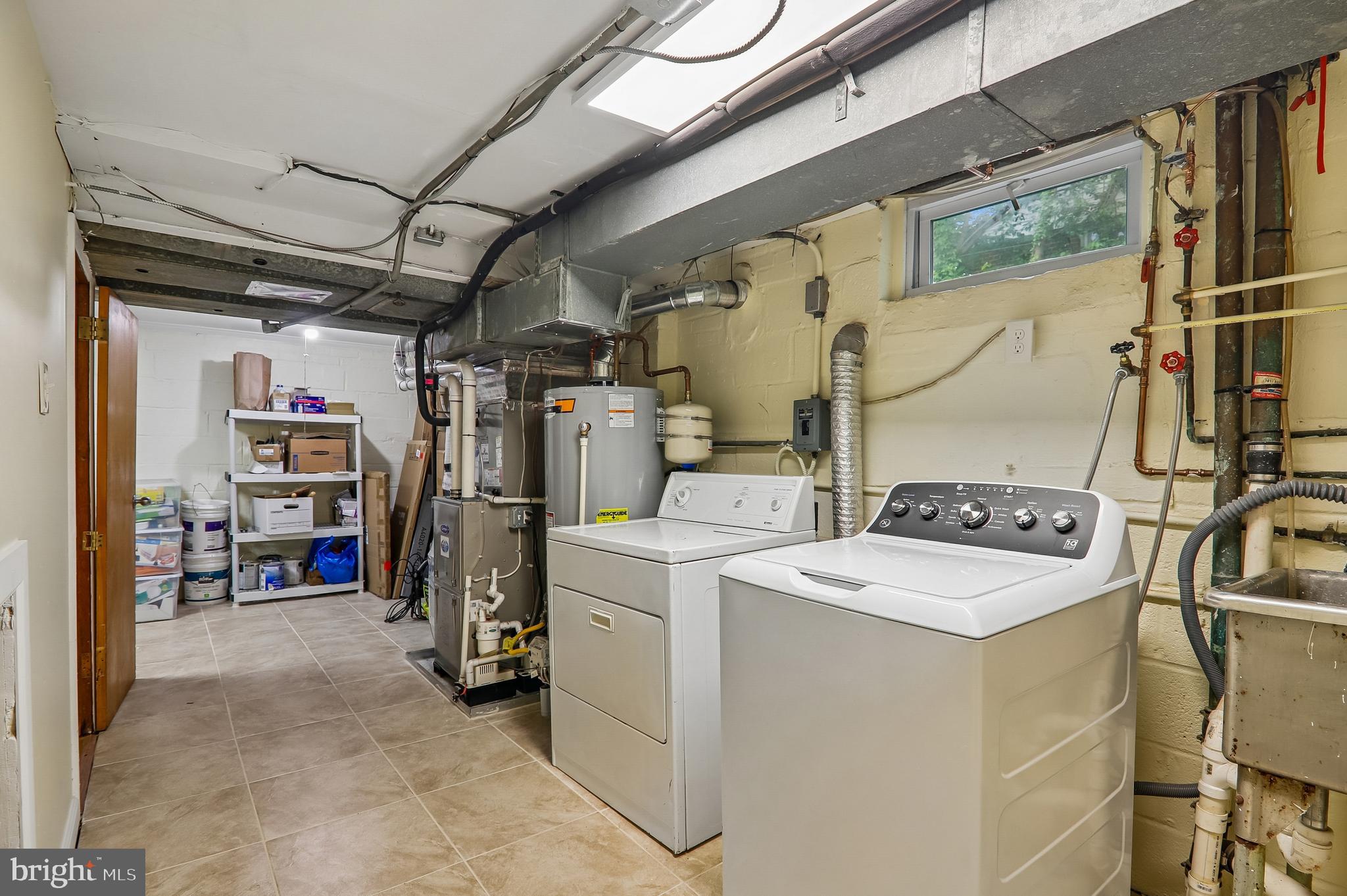 WHEATON CREST - Residential