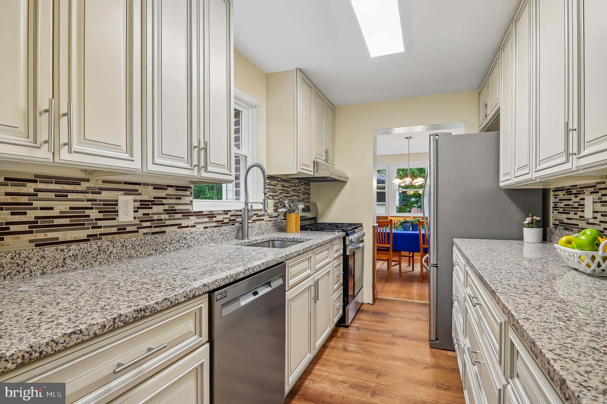 WHEATON CREST - Residential