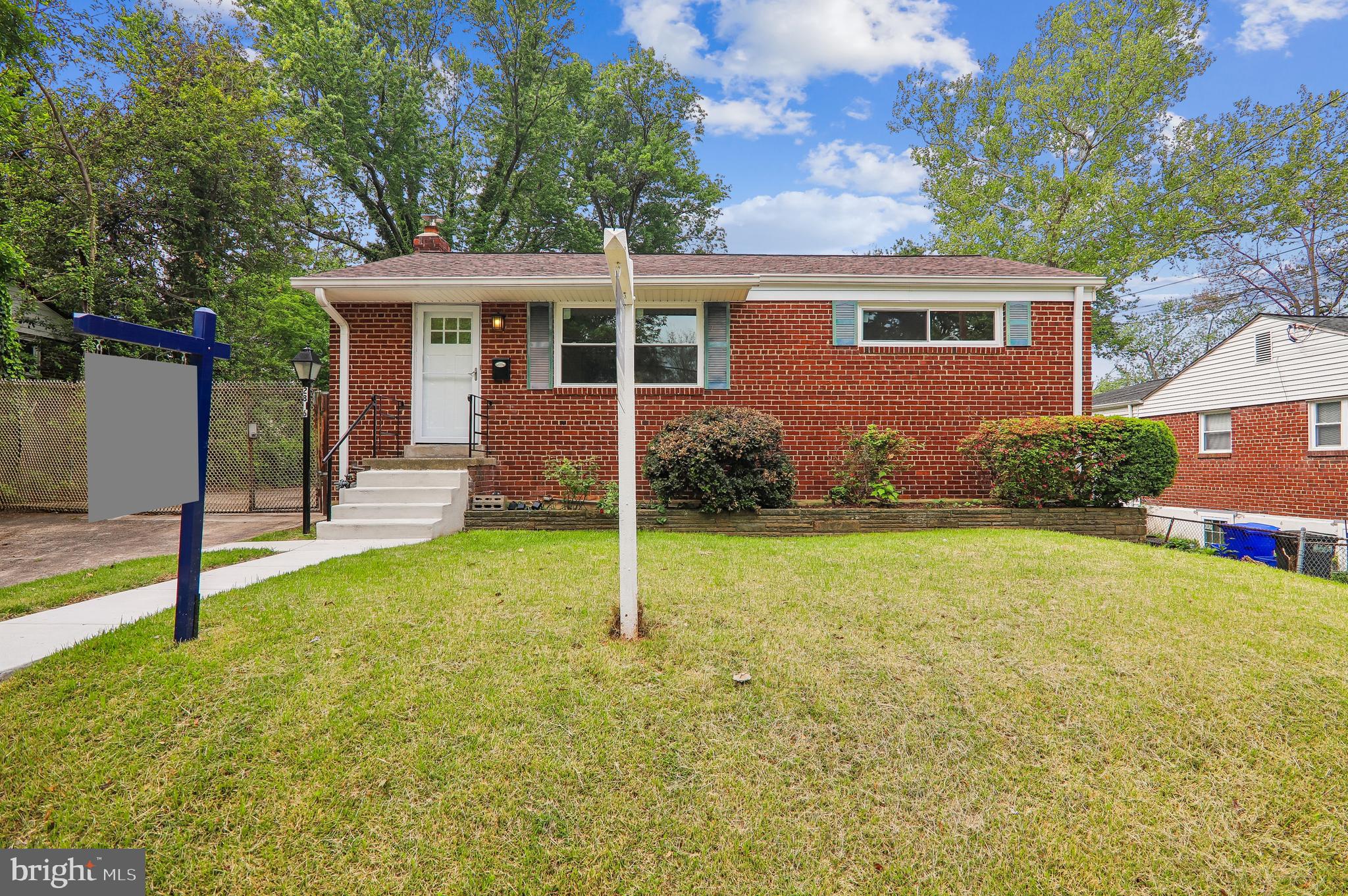 WHEATON CREST - Residential