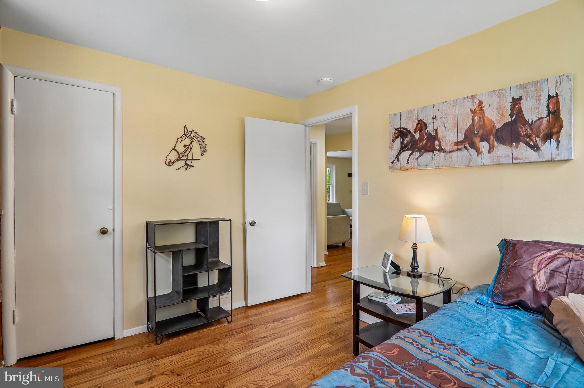WHEATON CREST - Residential