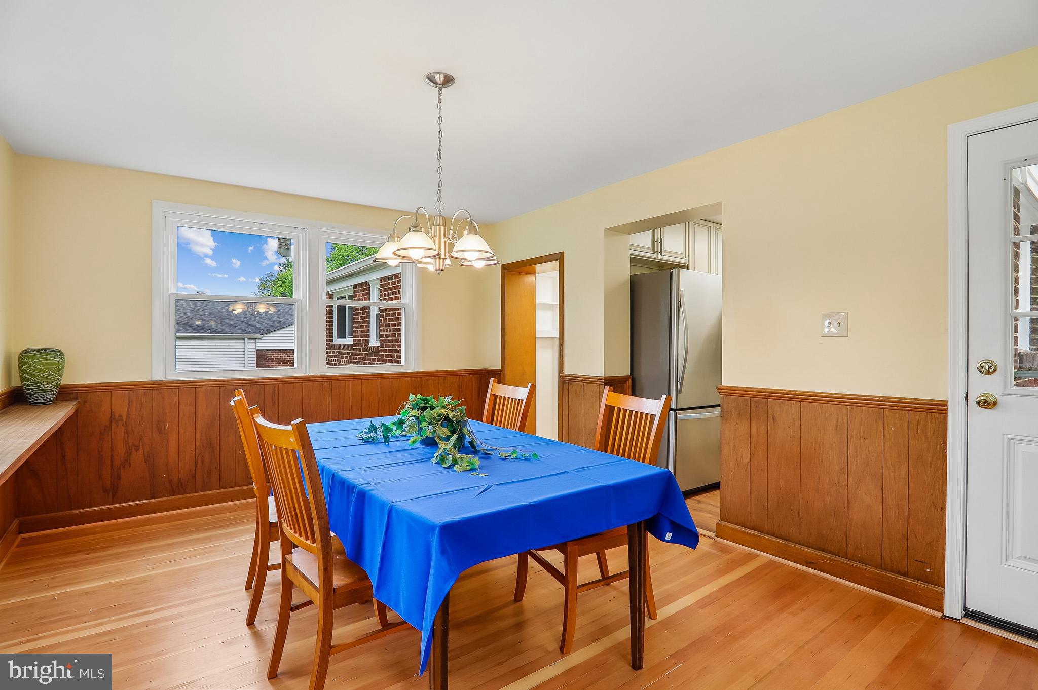 WHEATON CREST - Residential