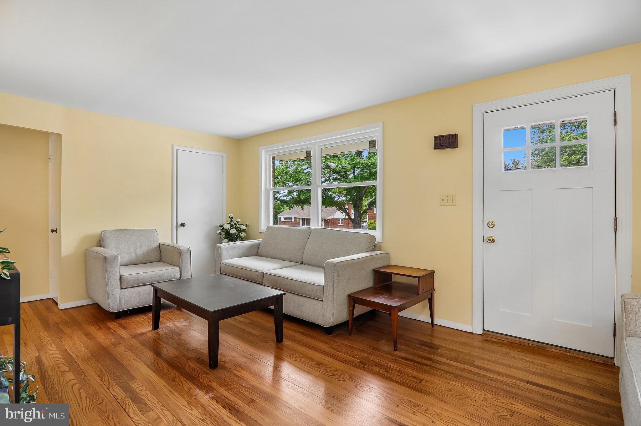 WHEATON CREST - Residential
