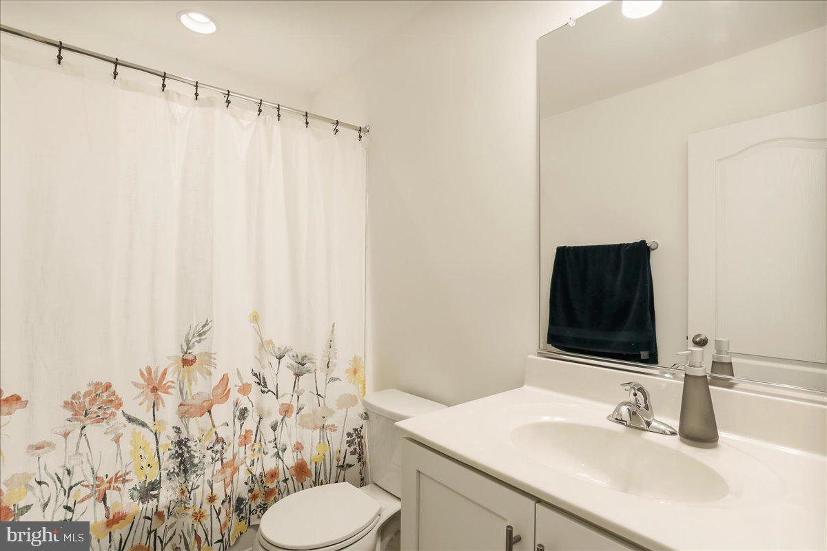 WHISPERING PINES - Residential Lease