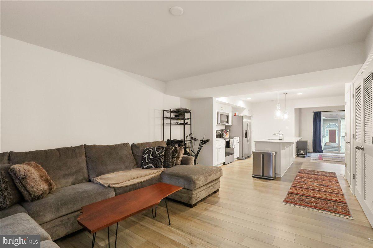 WHISPERING PINES - Residential Lease